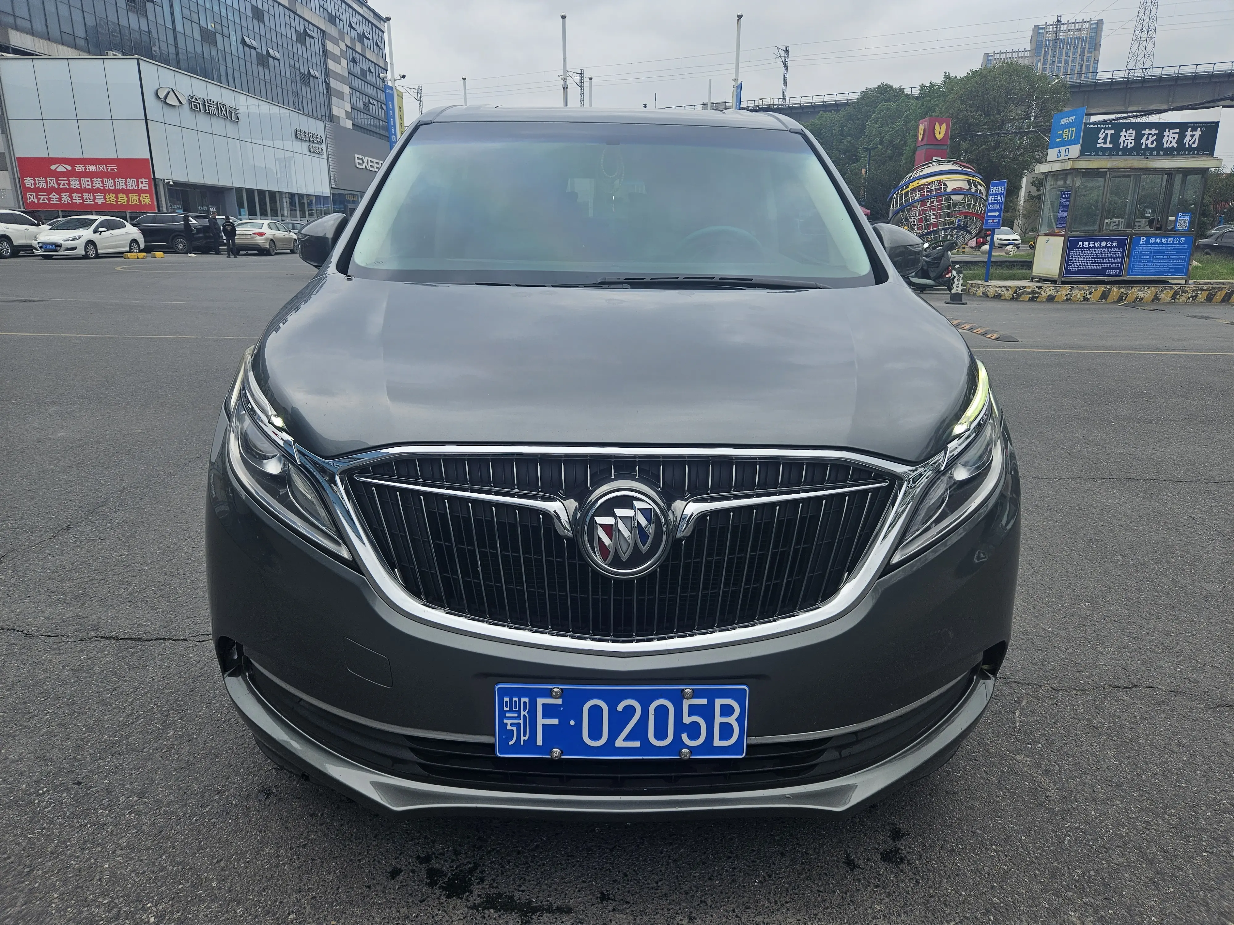 Buick GL8  из Китая