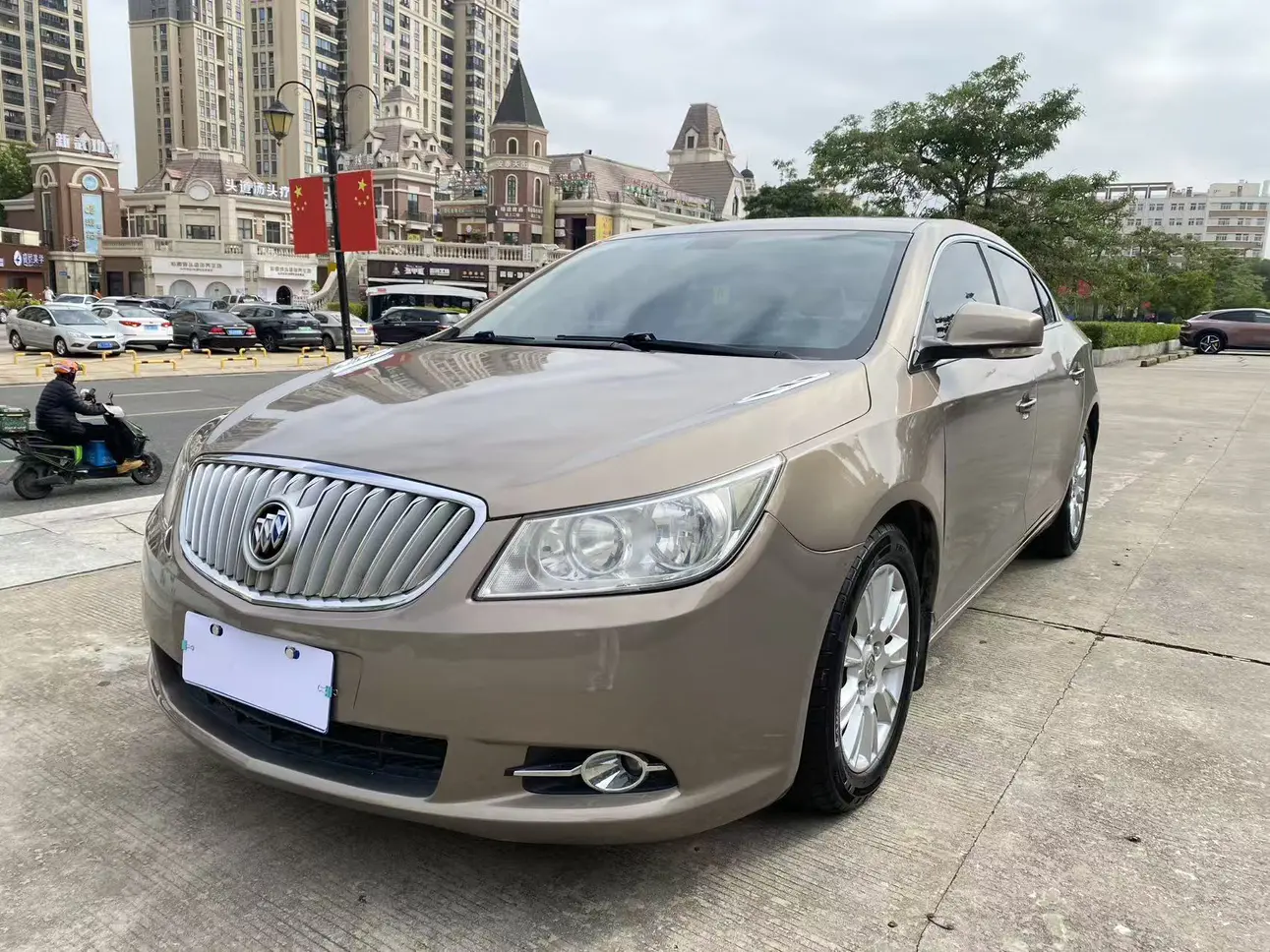 Buick LaCrosse  из Китая