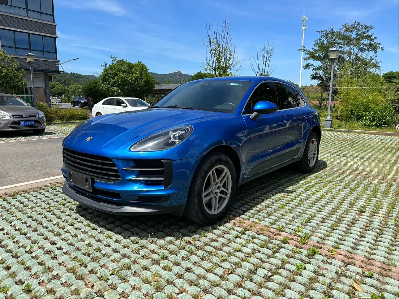 Porsche Macan  из Китая