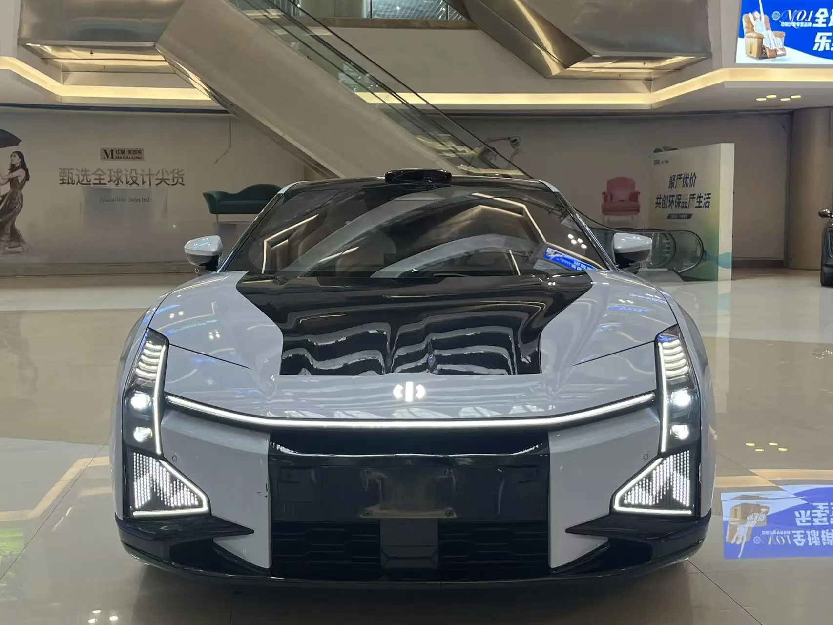 HiPhi Z  из Китая