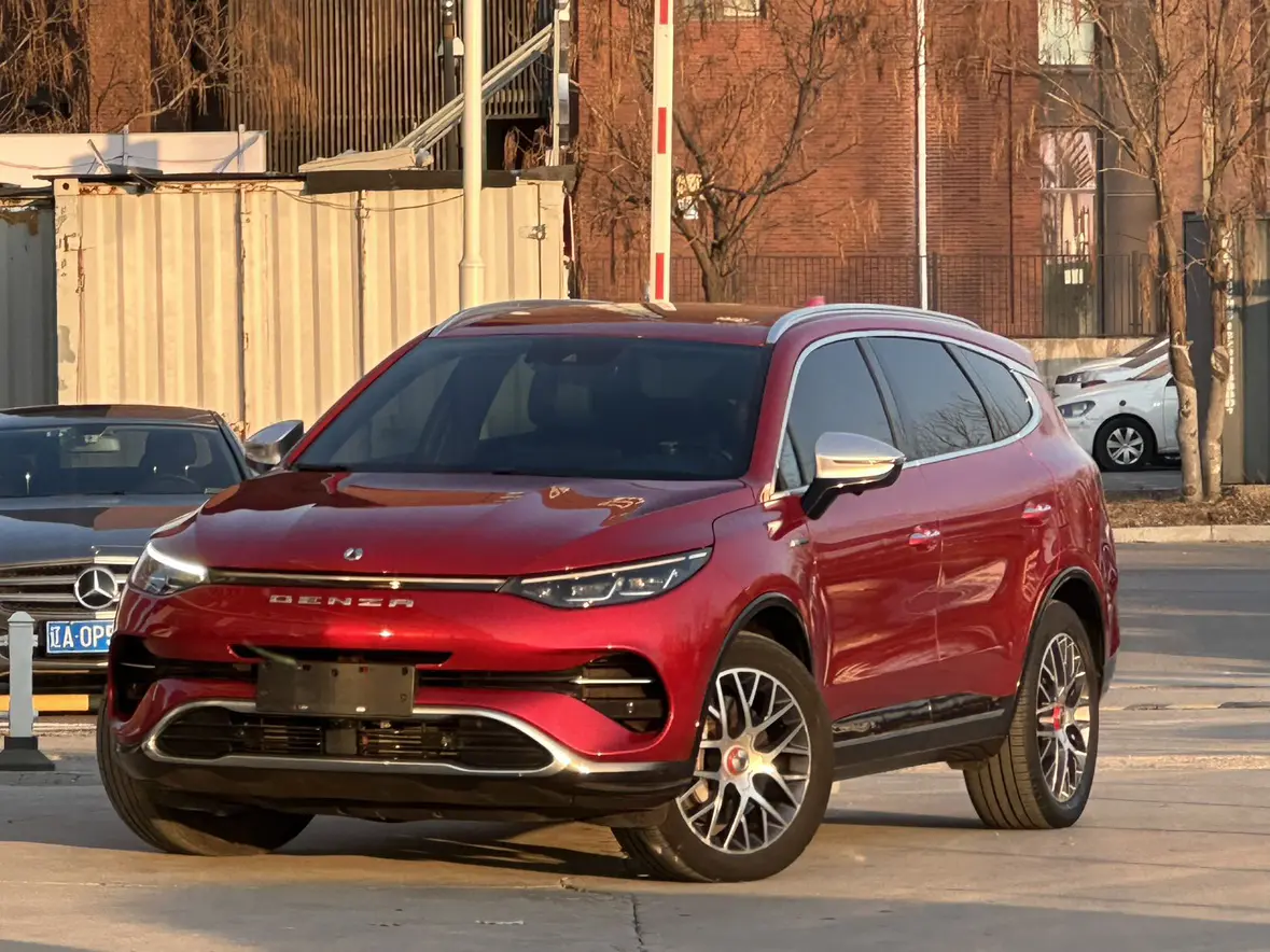 Denza X PHEV  из Китая