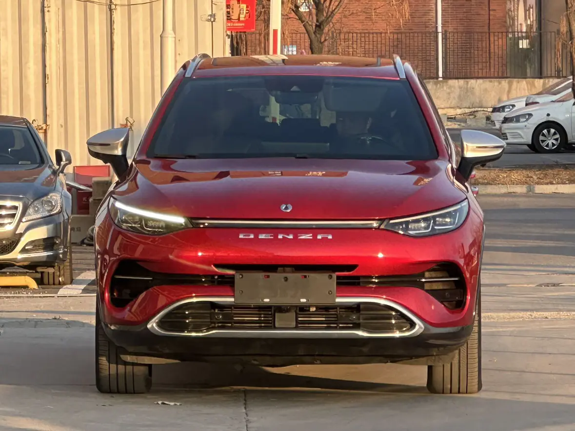 Denza X PHEV  из Китая