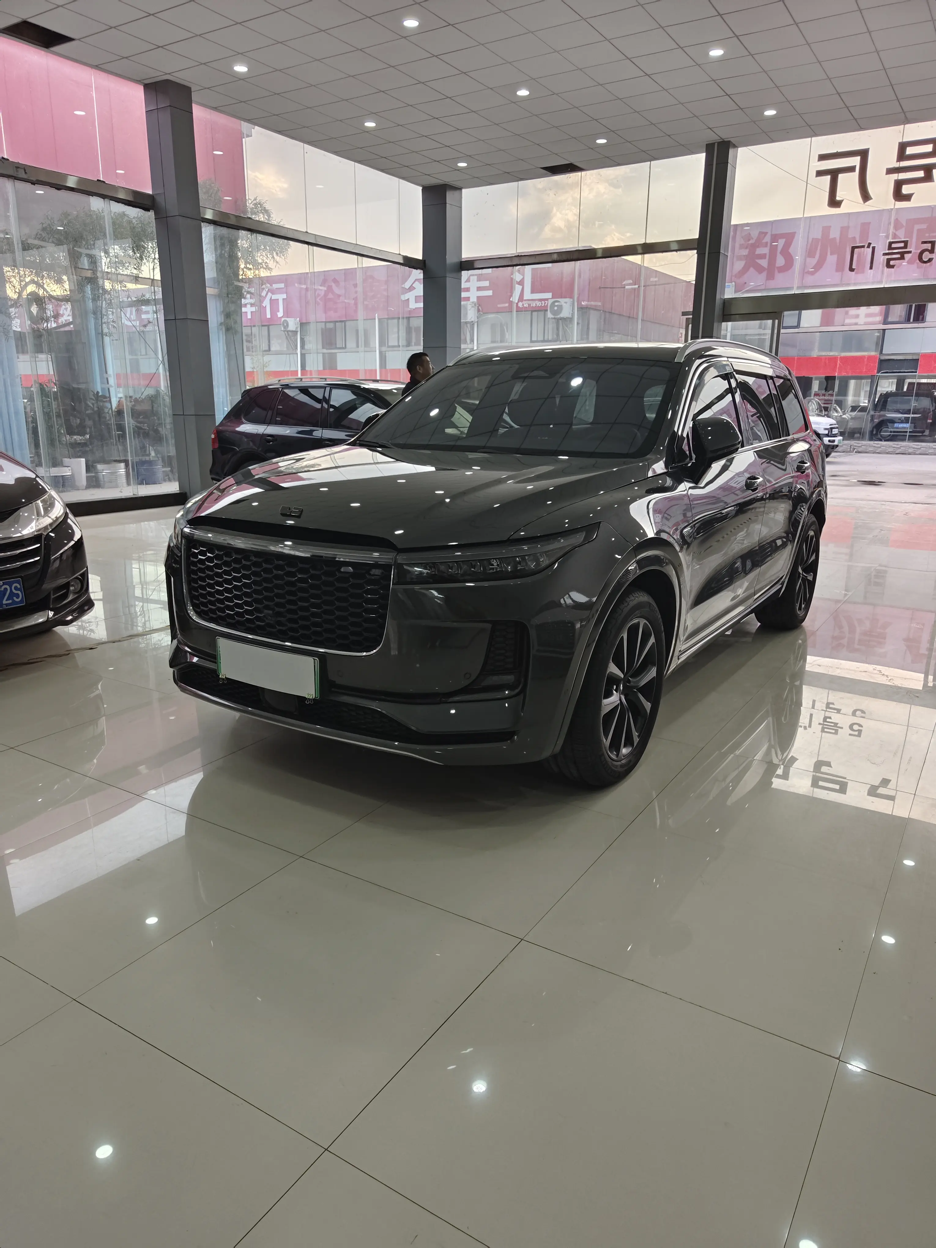 Li ONE (Ideal ONE)  из Китая