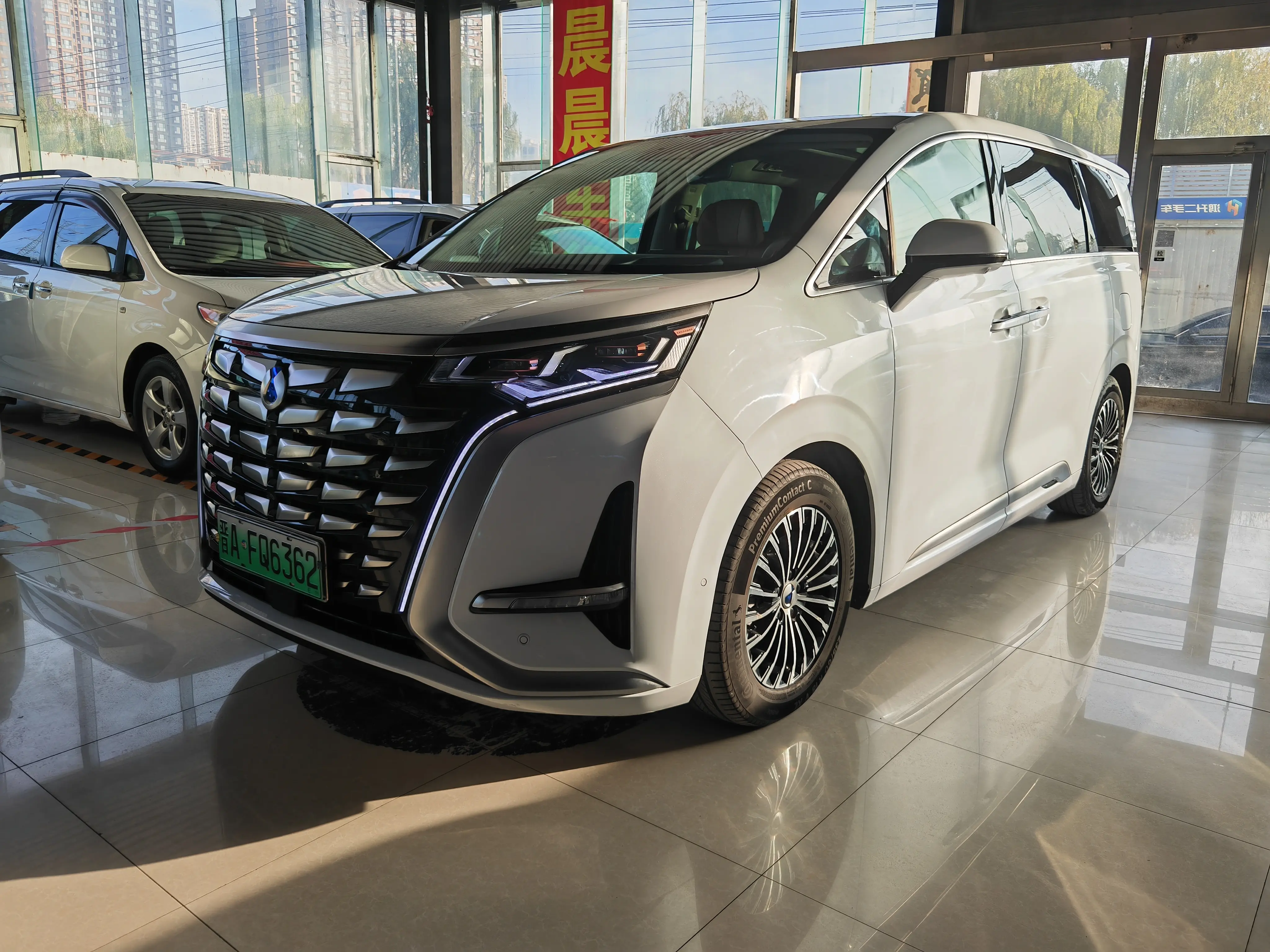 Denza D9 DM  из Китая