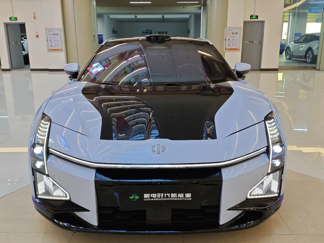 HiPhi Z  из Китая