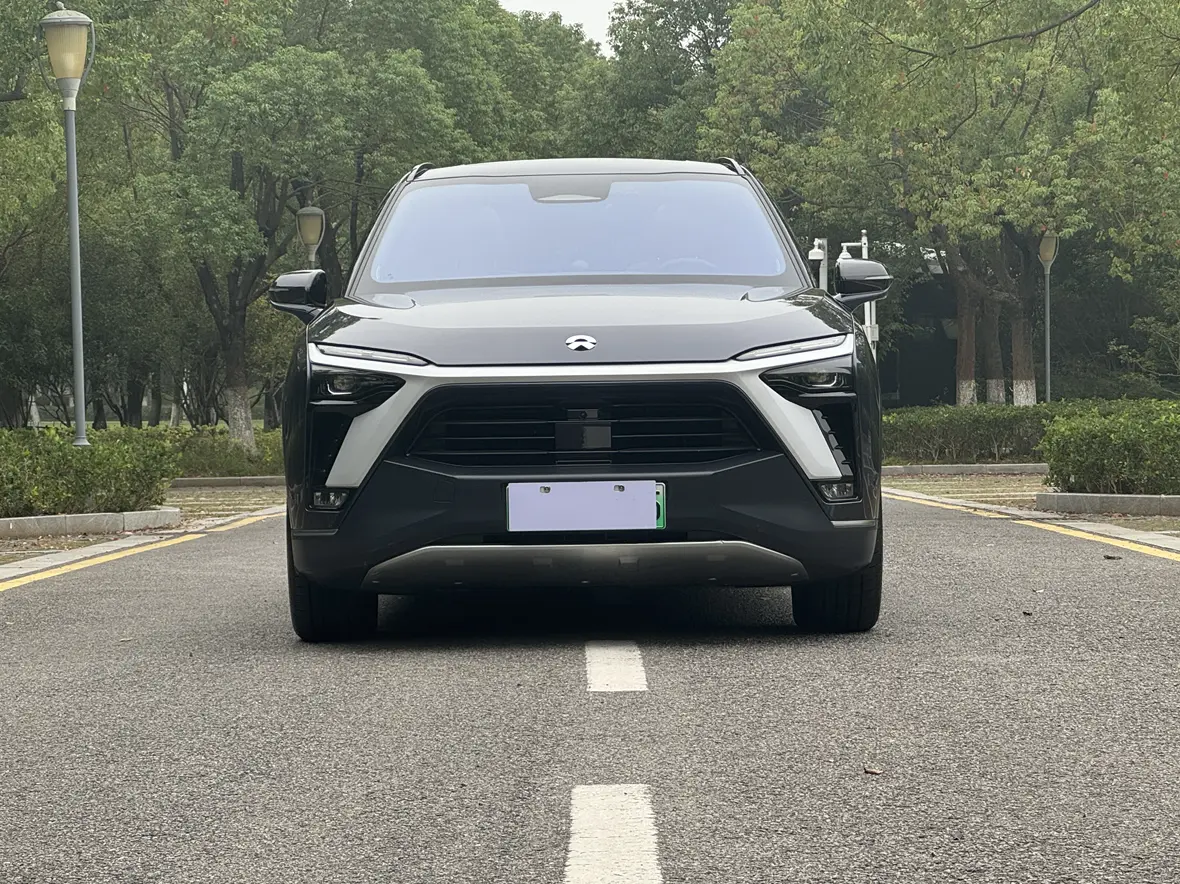 NIO ES8  из Китая
