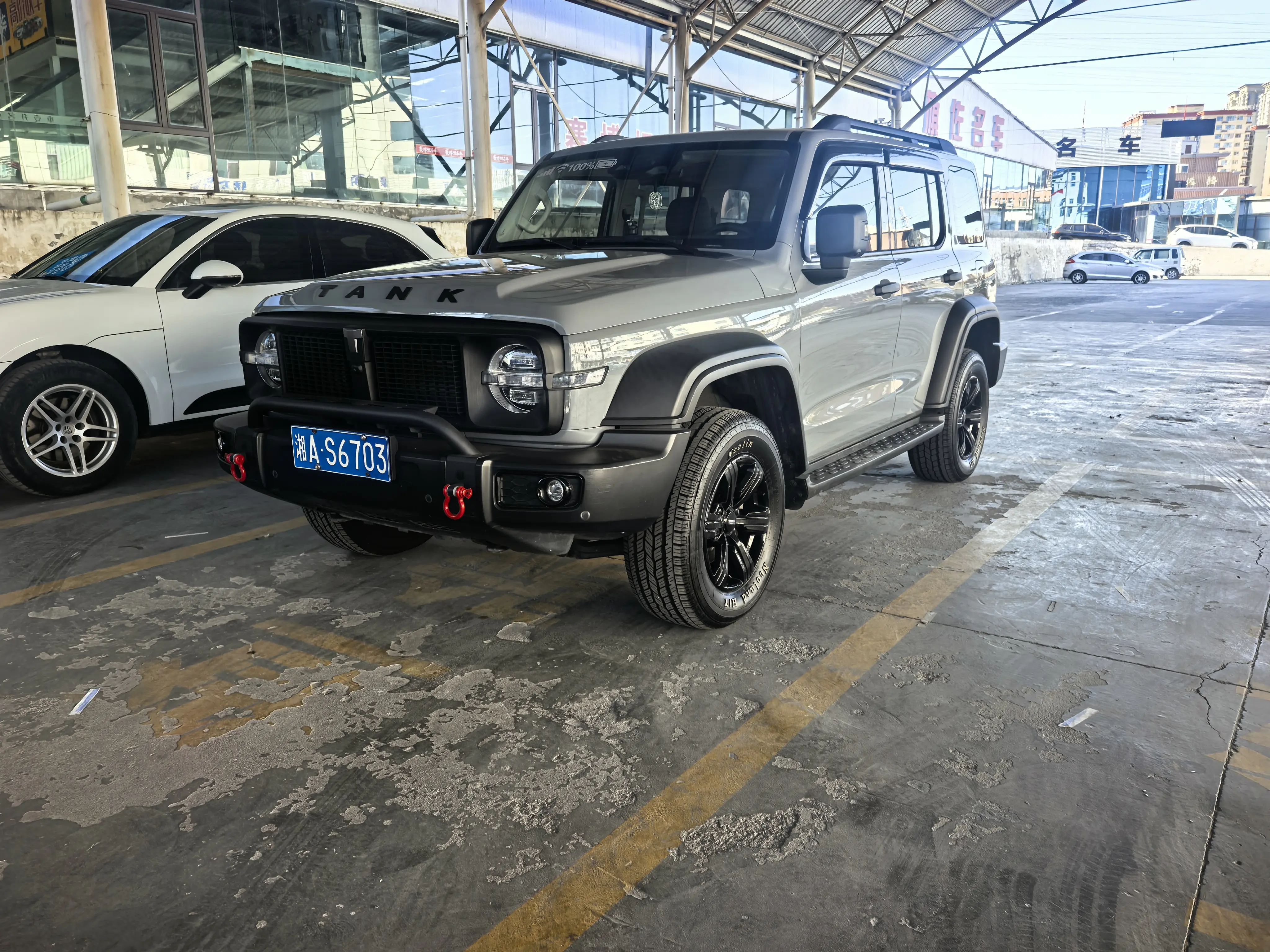 Tank 300  из Китая