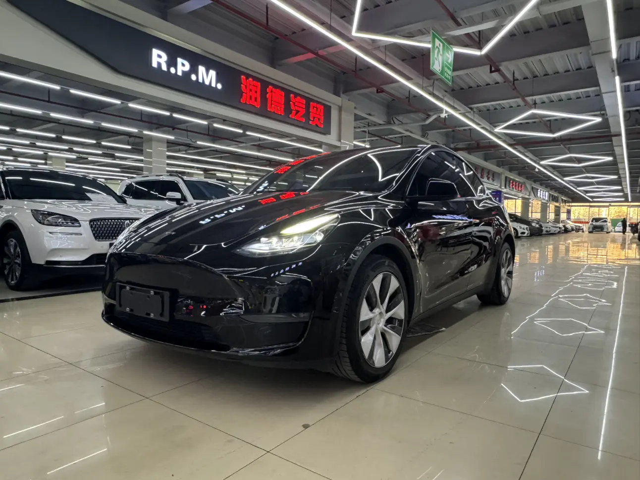 Tesla Model Y  из Китая