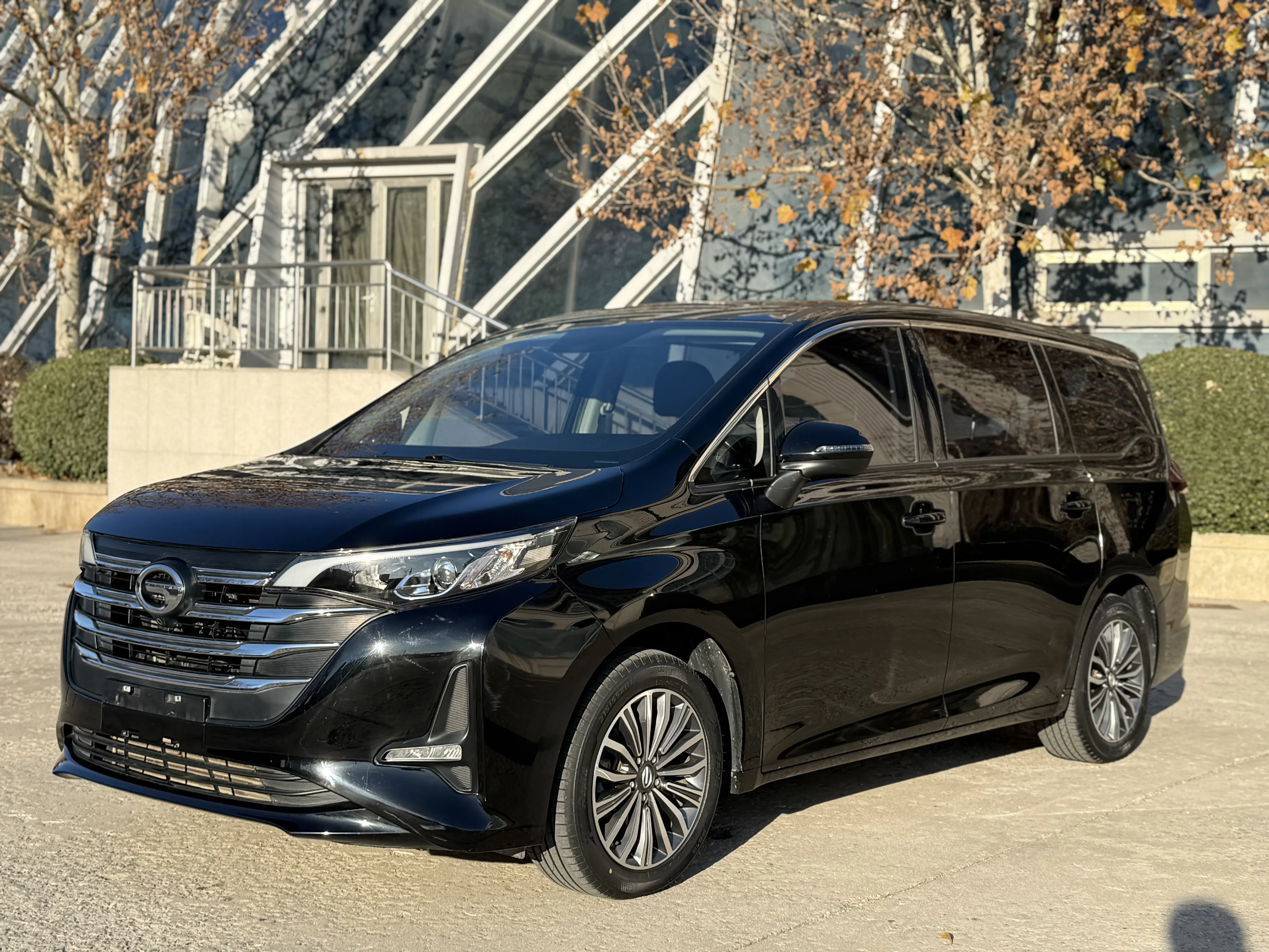 GAC Trumpchi M6  из Китая