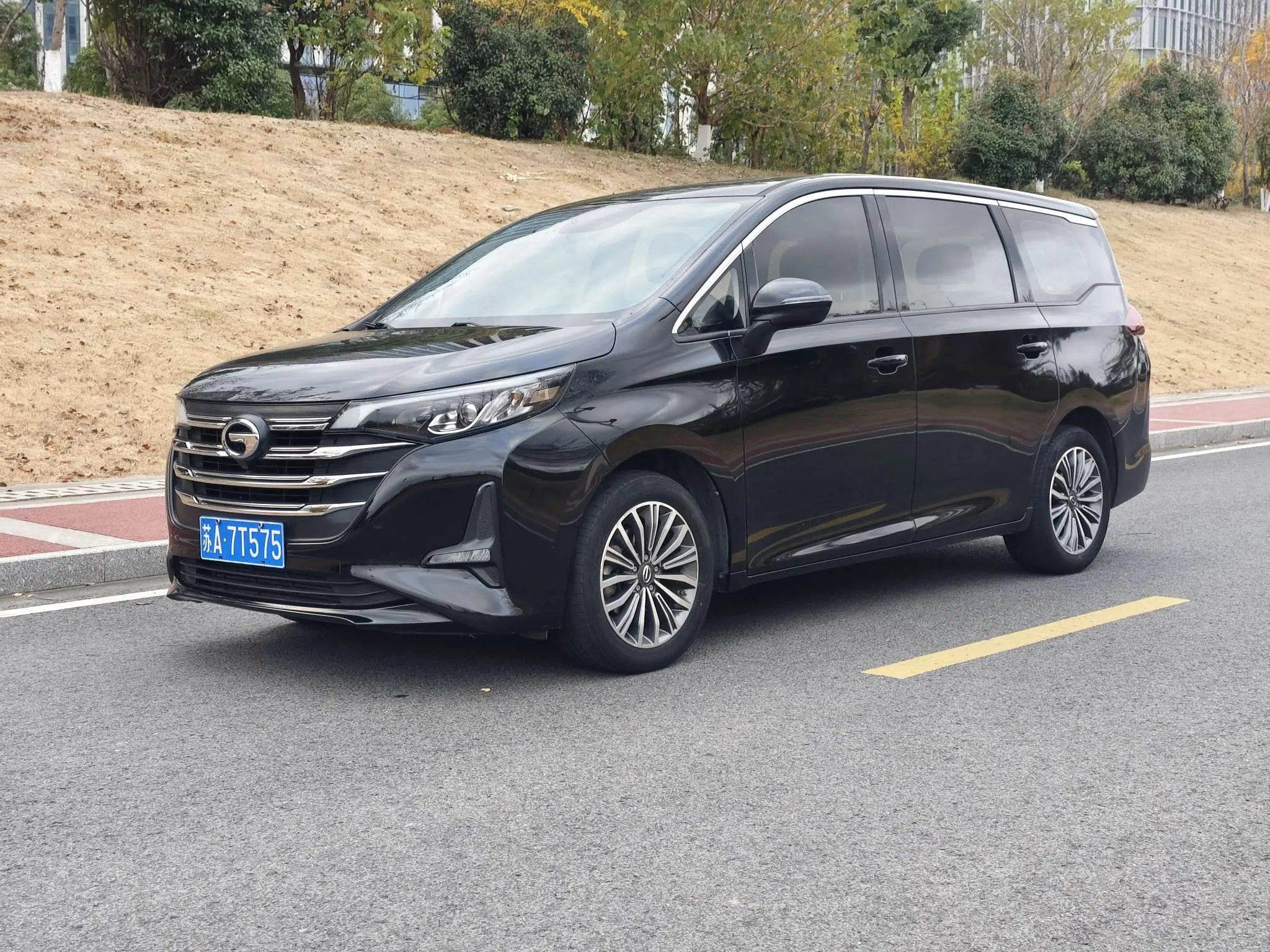 GAC Trumpchi M6  из Китая