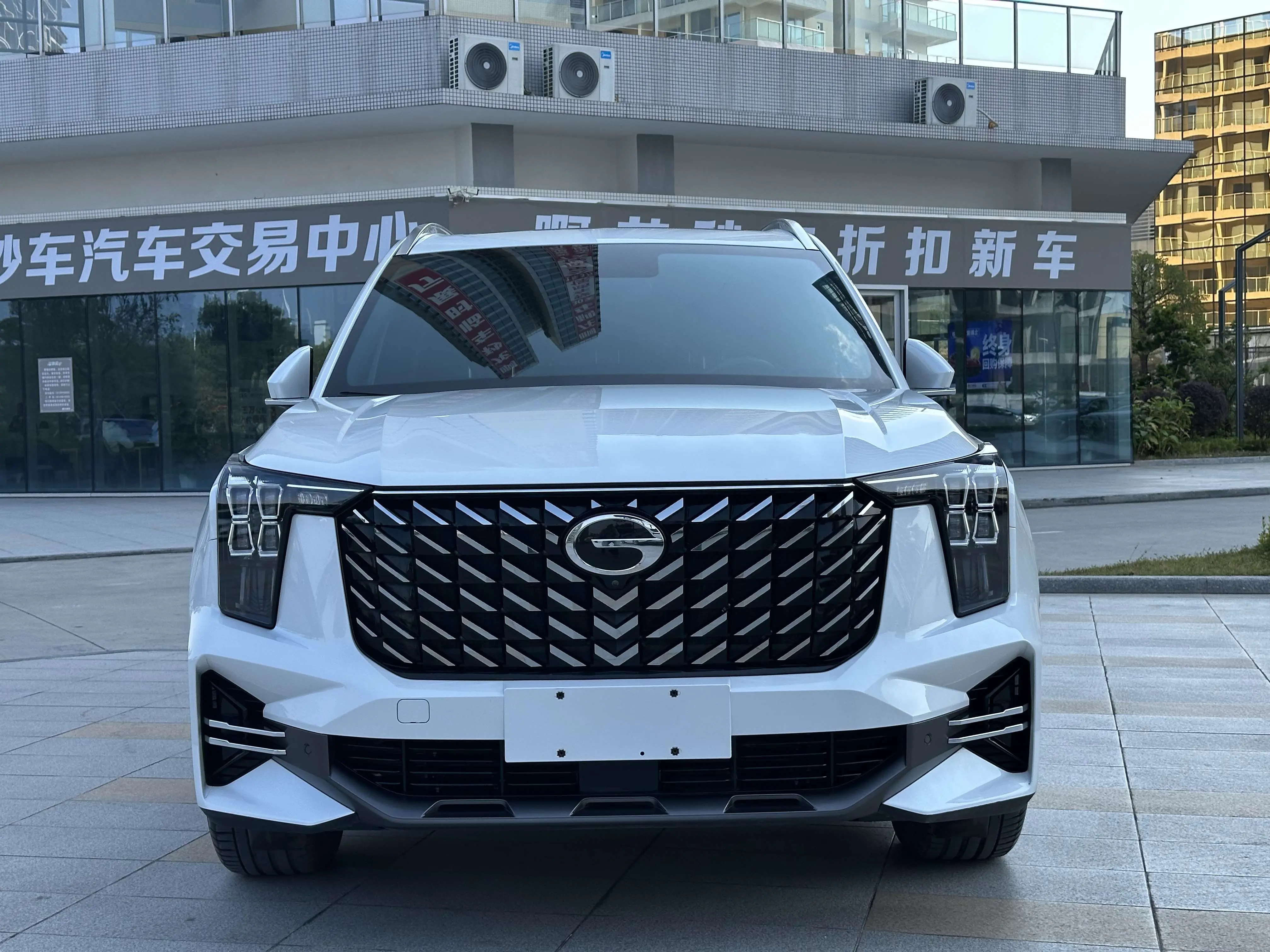 GAC Trumpchi GS8  из Китая