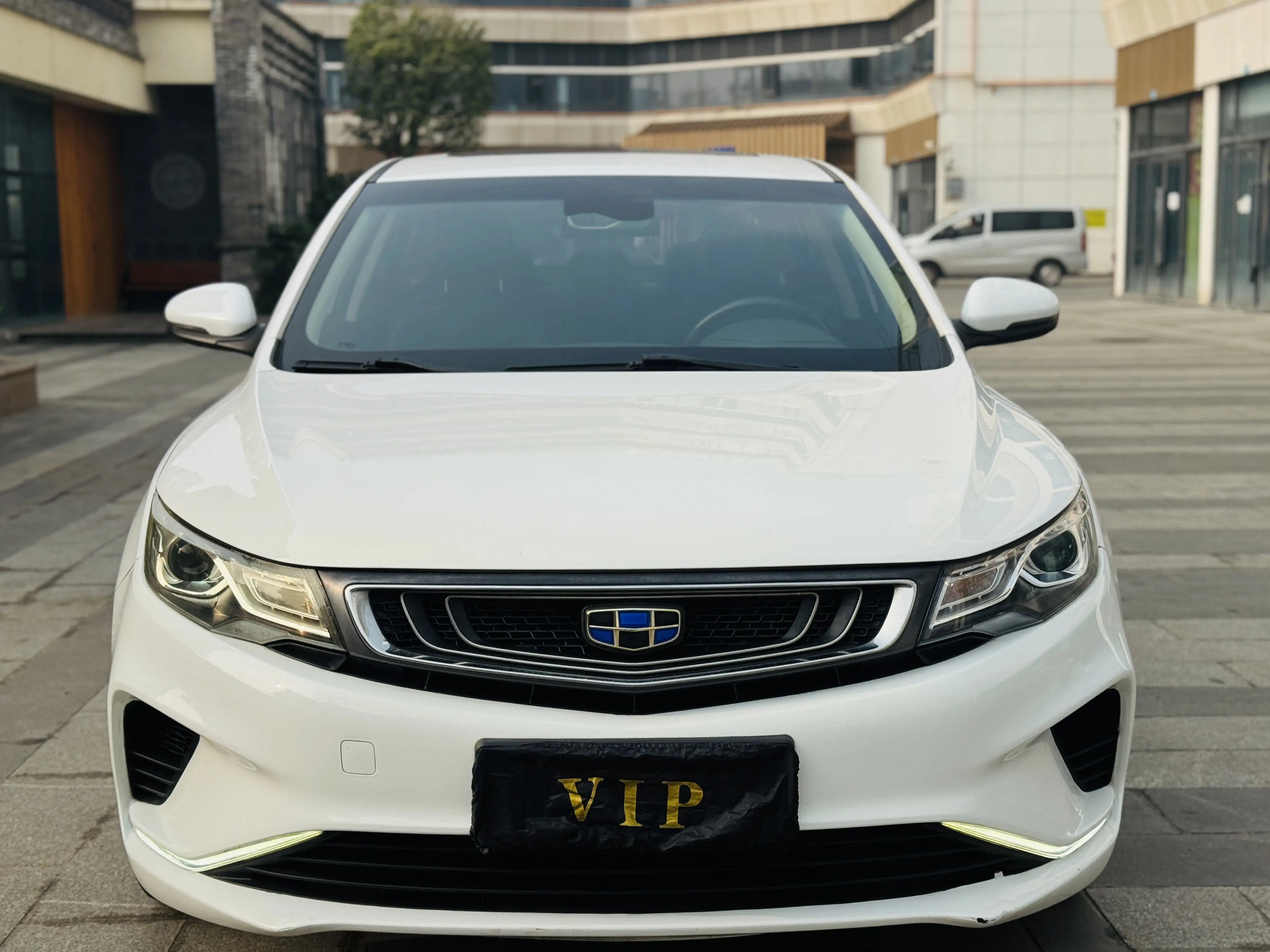 Geely Emgrand GL  из Китая
