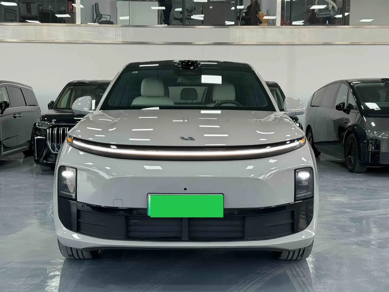 Li L6 (Ideal L6)  из Китая