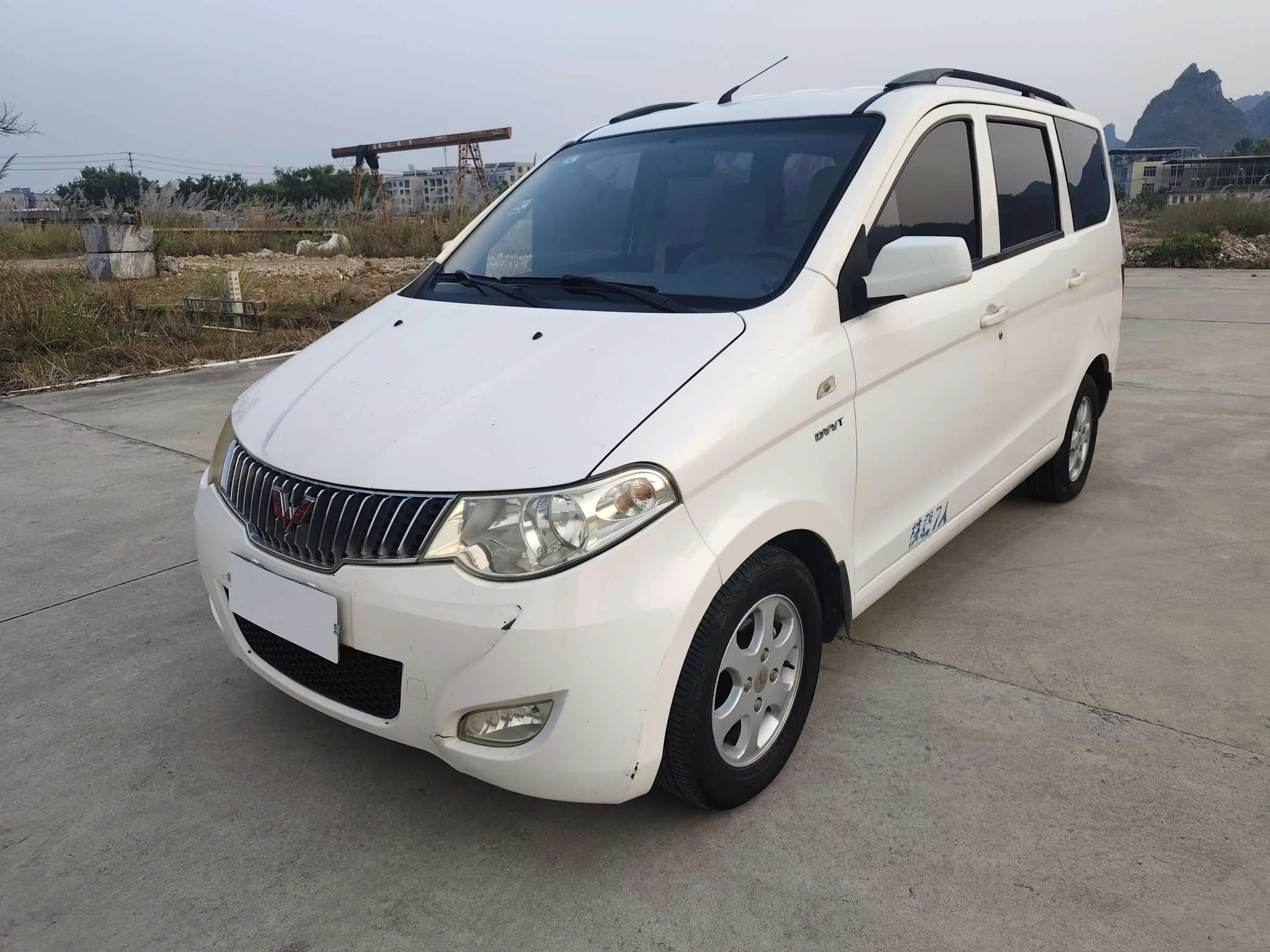 Wuling Hongguang  из Китая
