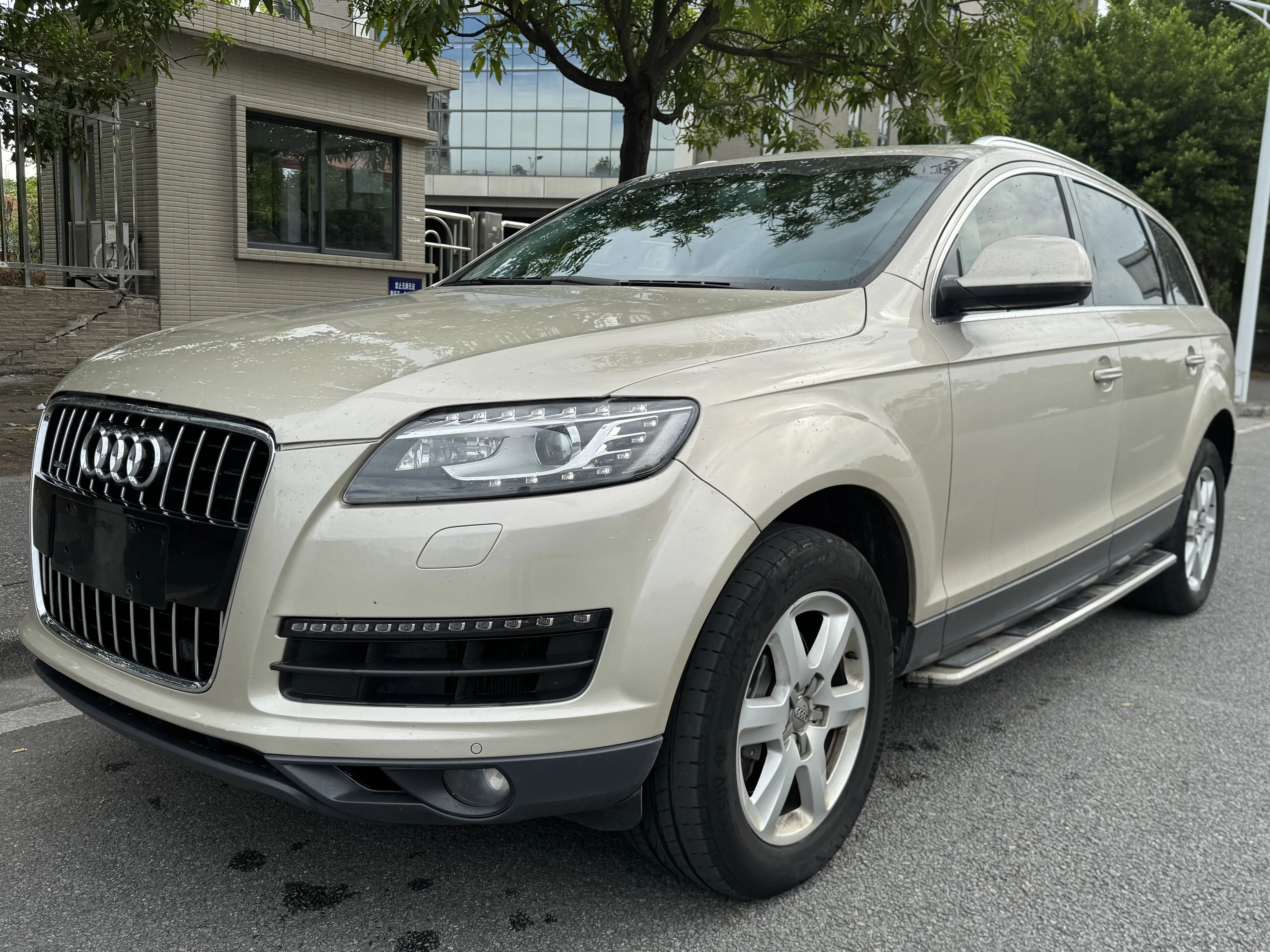 Audi Q7  из Китая
