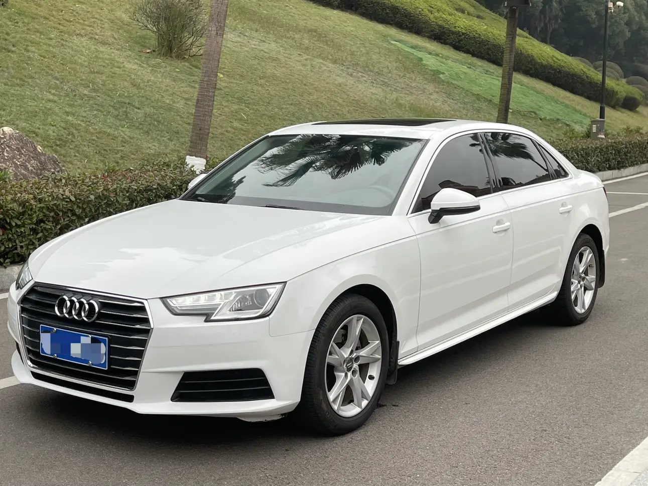 Audi A4L  из Китая
