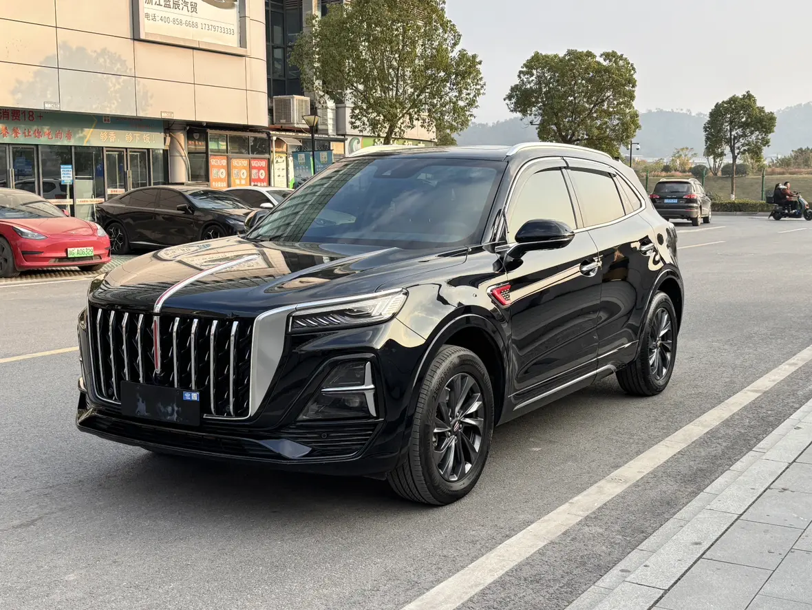 Hongqi HS5  из Китая