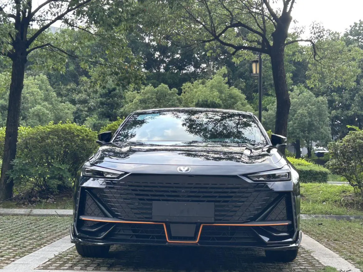 Changan UNI-V  из Китая