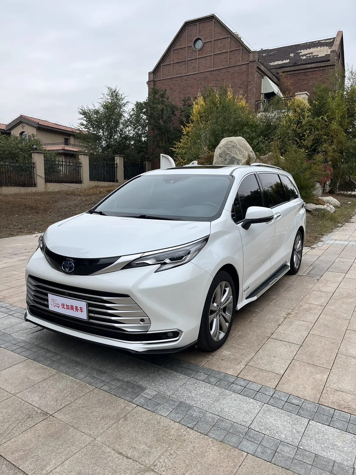 Toyota Sienna  из Китая