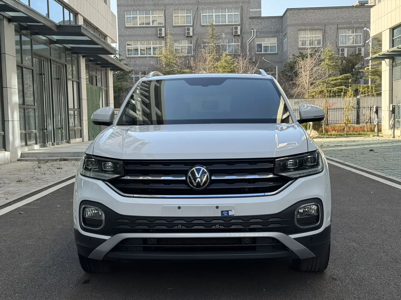 Volkswagen Explore the shadows  из Китая