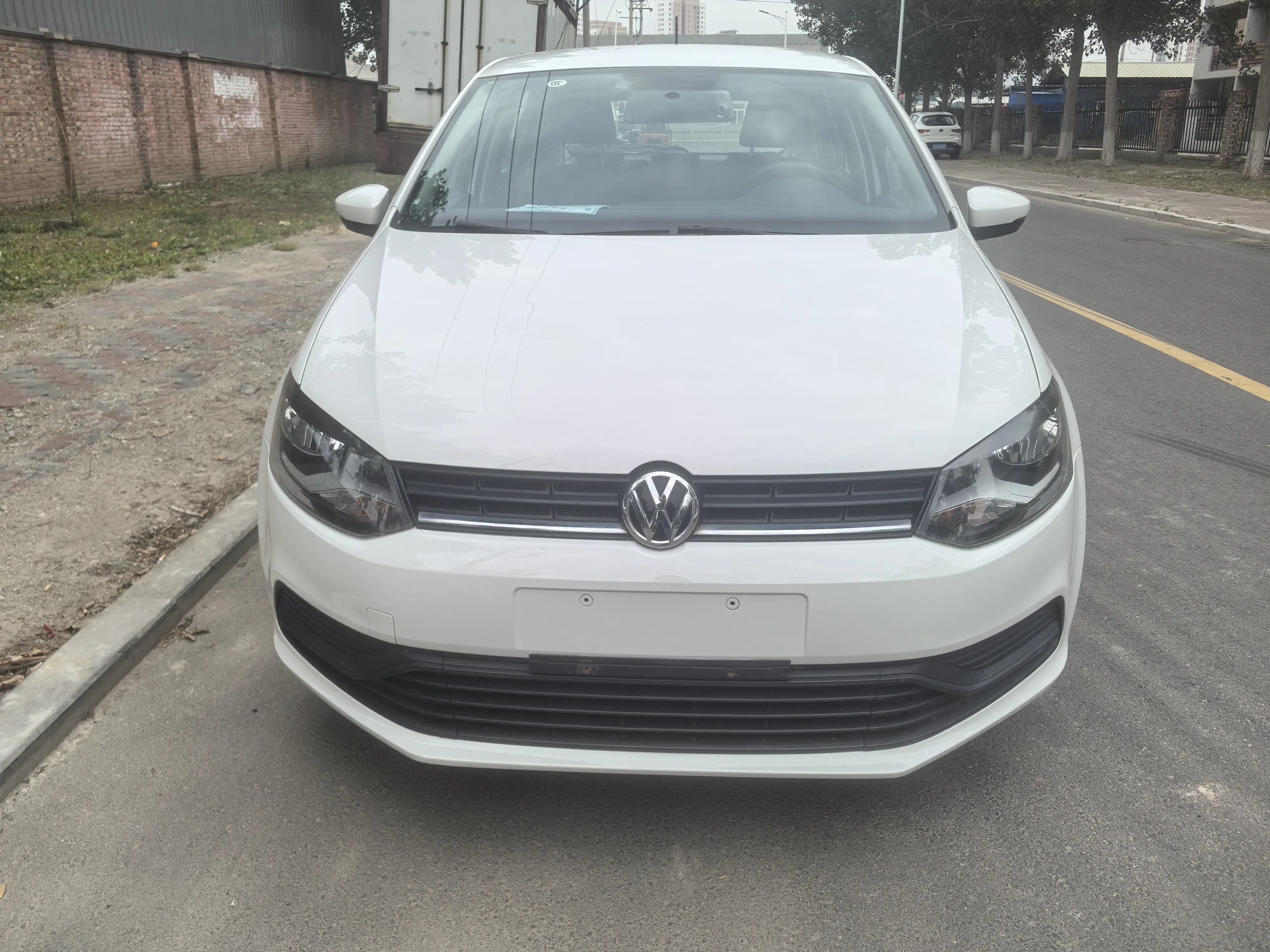 Volkswagen Polo  из Китая