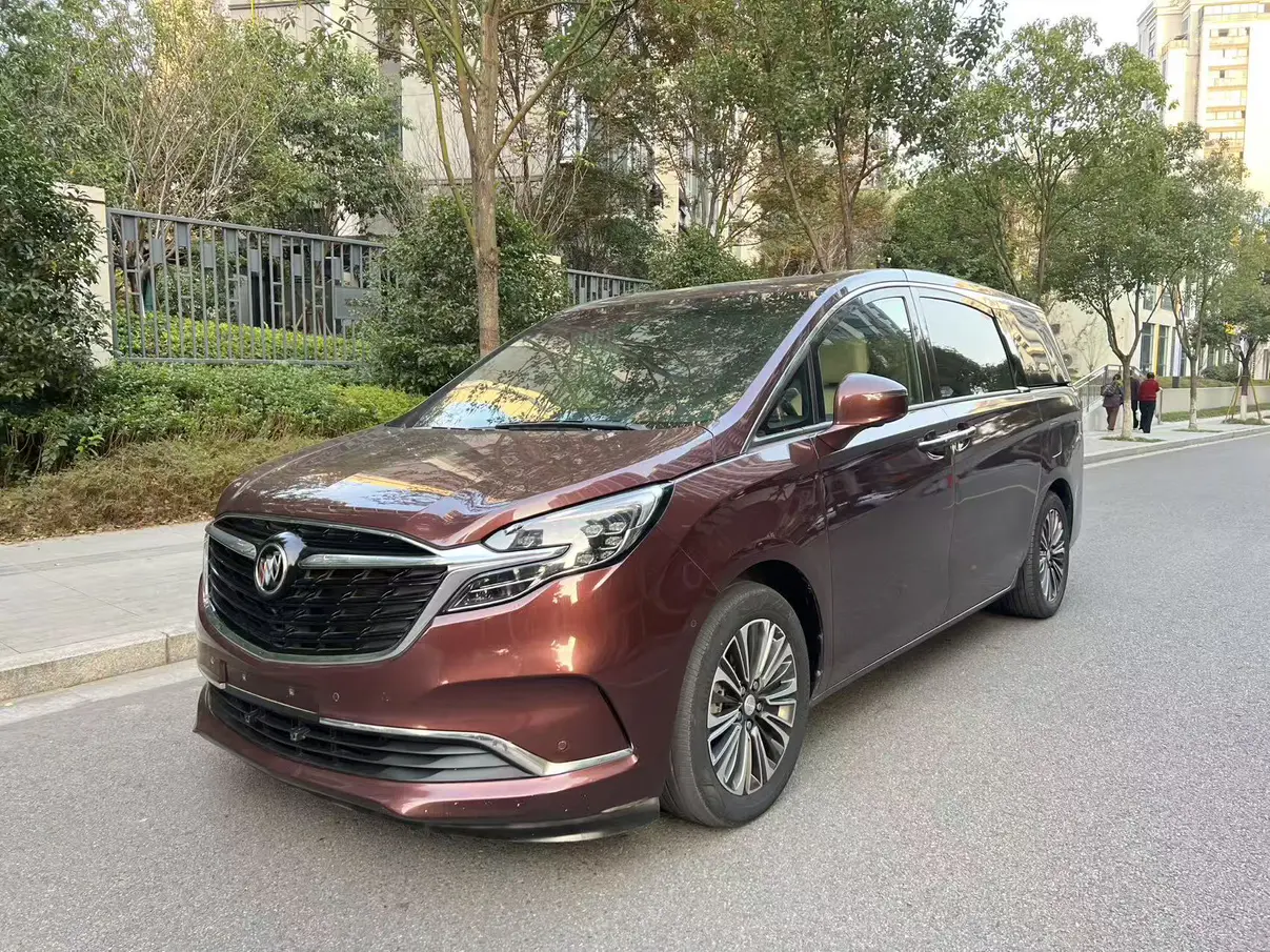 Buick GL8  из Китая