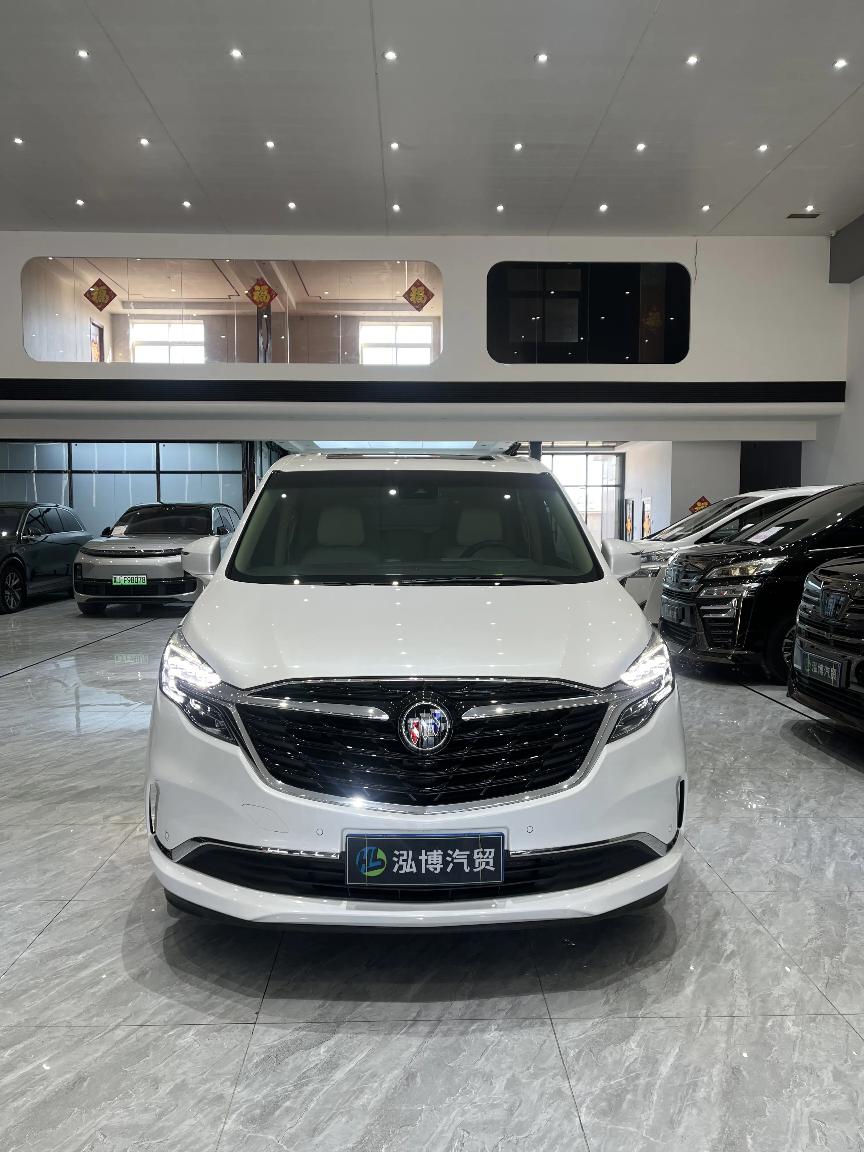 Buick GL8  из Китая