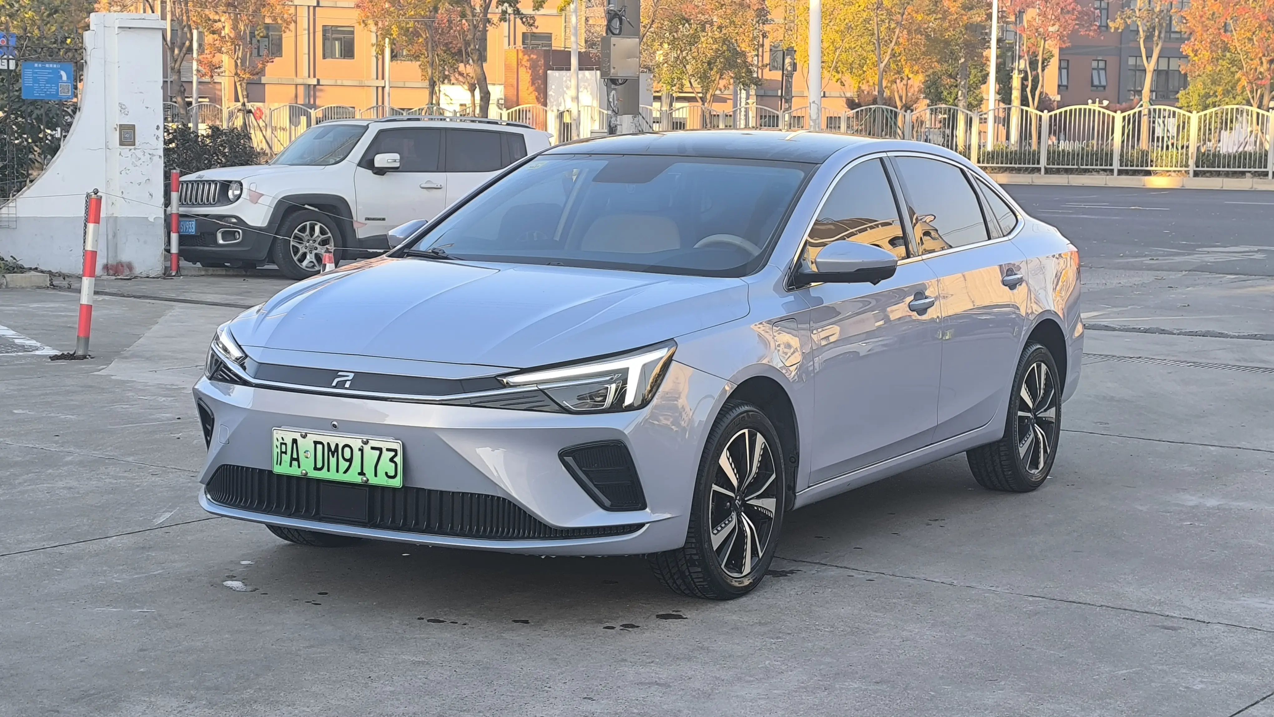 Rising Auto Feifan ER6  из Китая