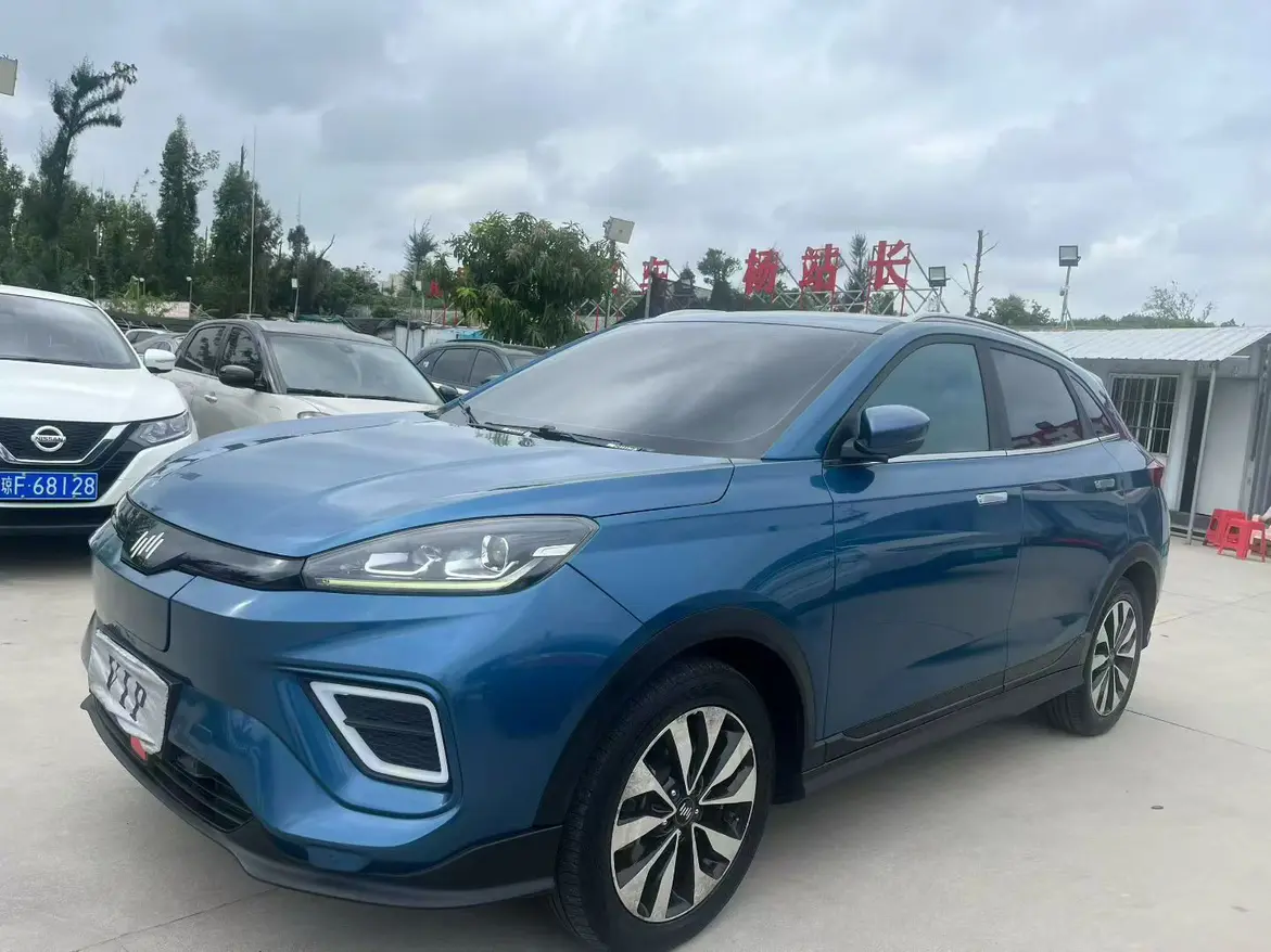 Weltmeister WM EX5  из Китая