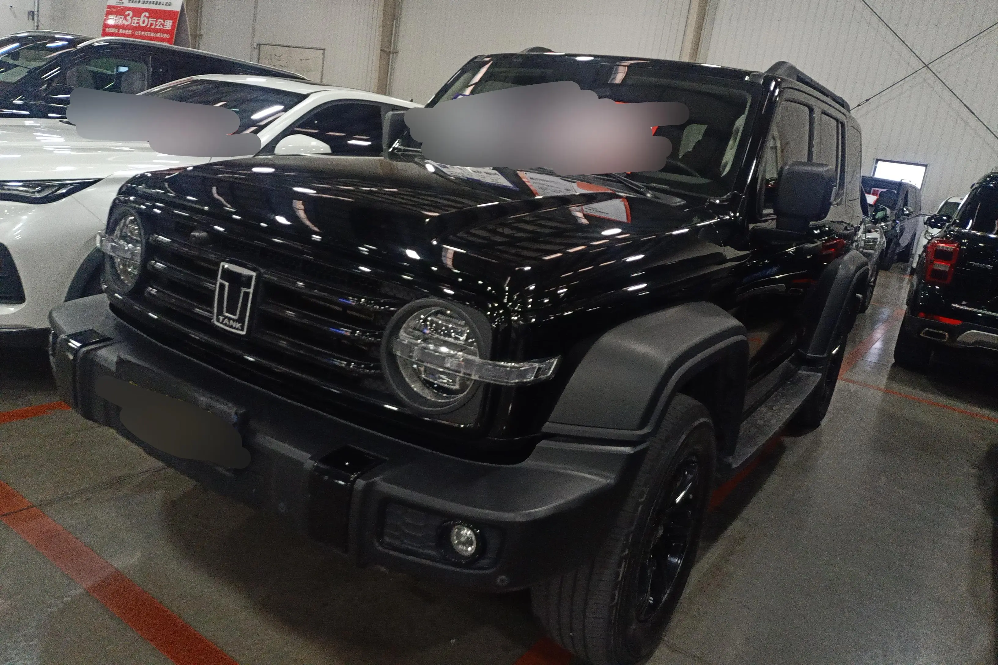 Tank 300  из Китая