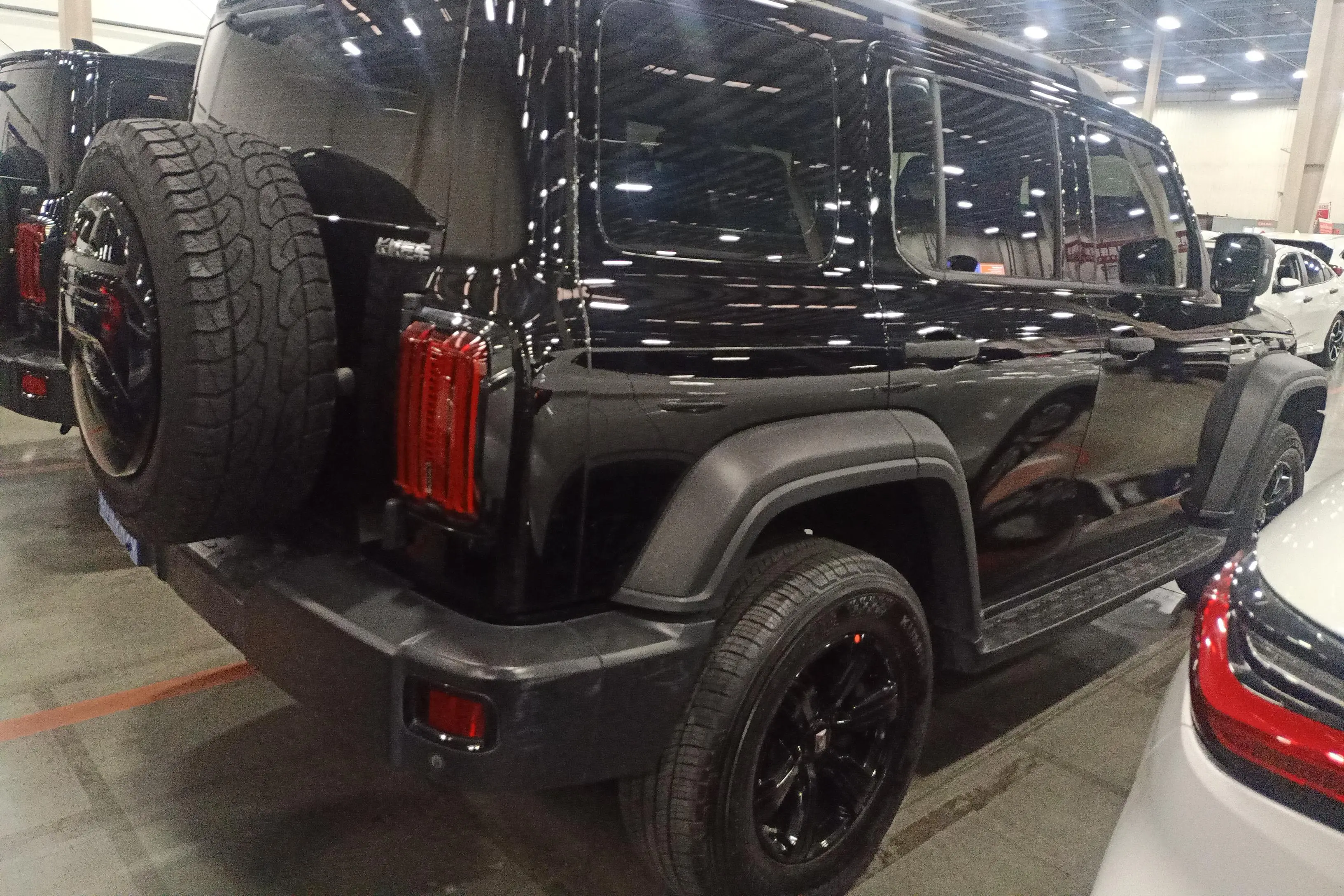 Tank 300  из Китая