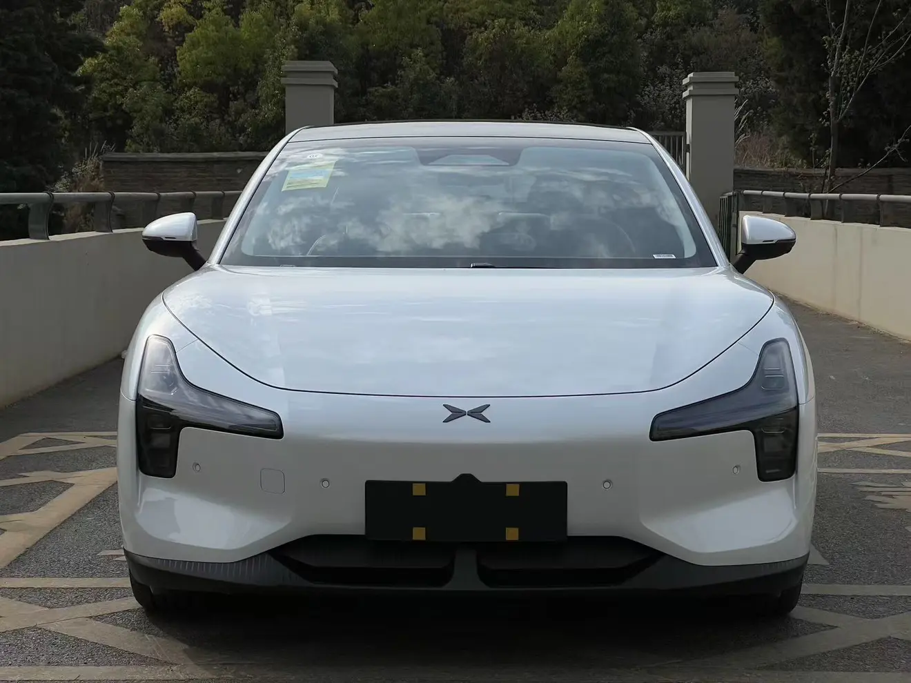 Xpeng Xiaopeng MONA M03  из Китая