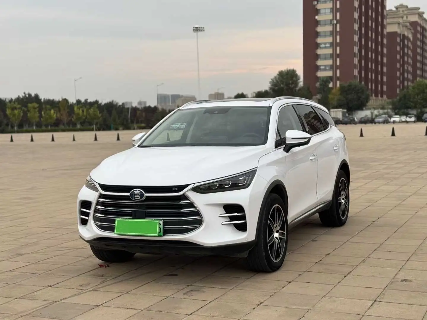 BYD Tang DM  из Китая