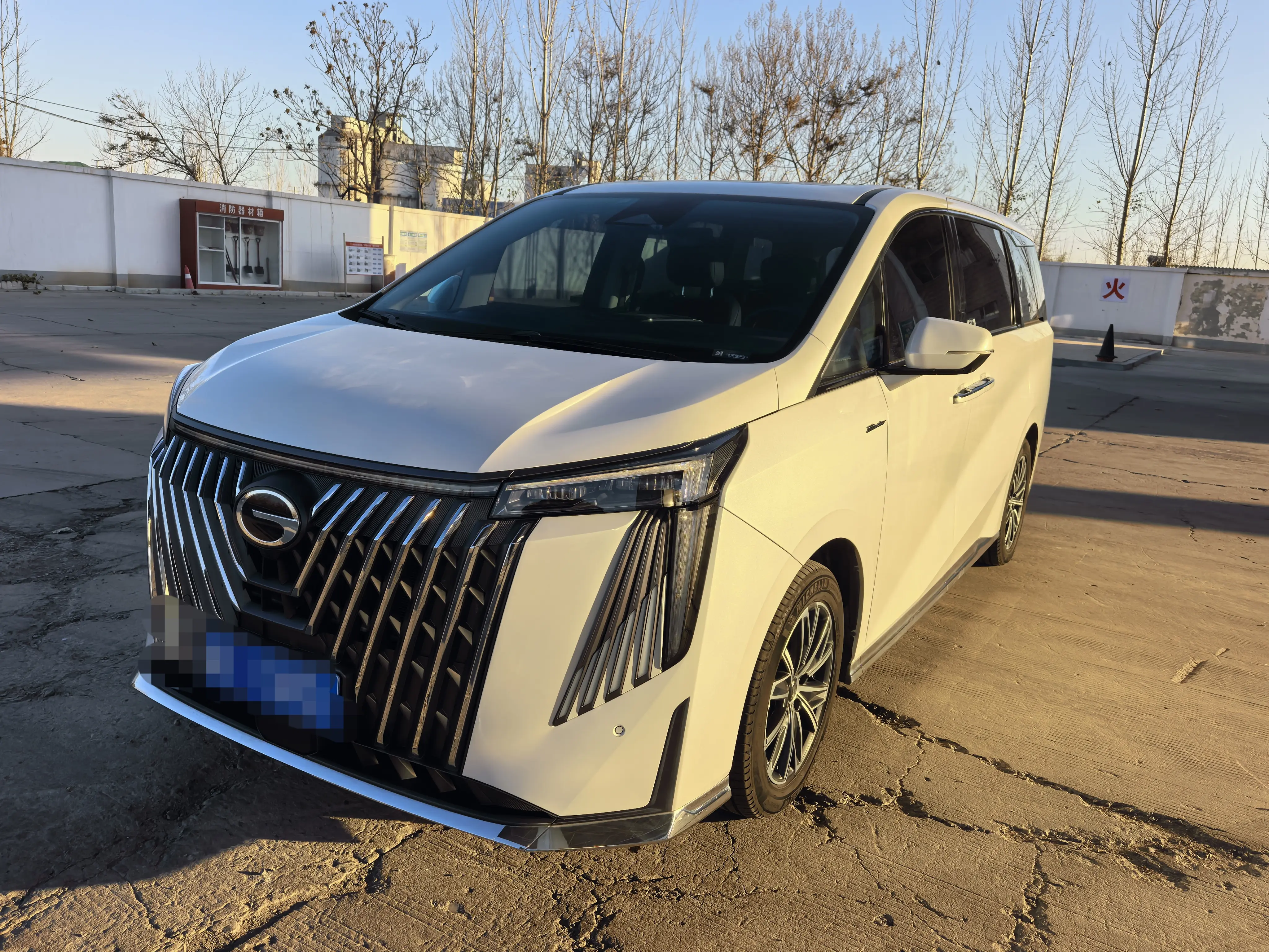 GAC Trumpchi M8  из Китая