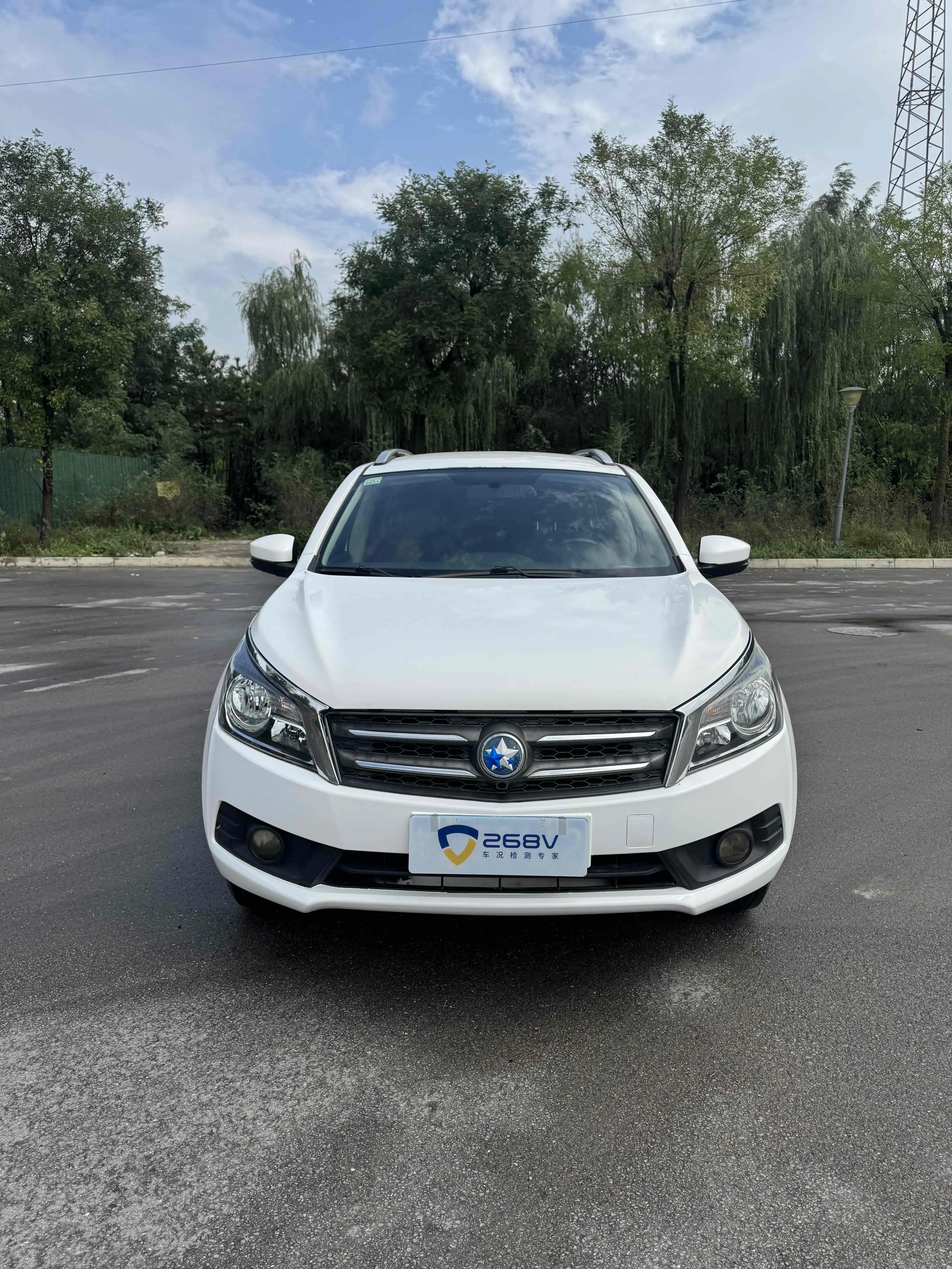 Kai Chen Venucia T70  из Китая