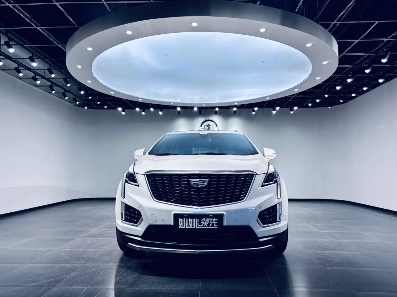 Cadillac XT5  из Китая