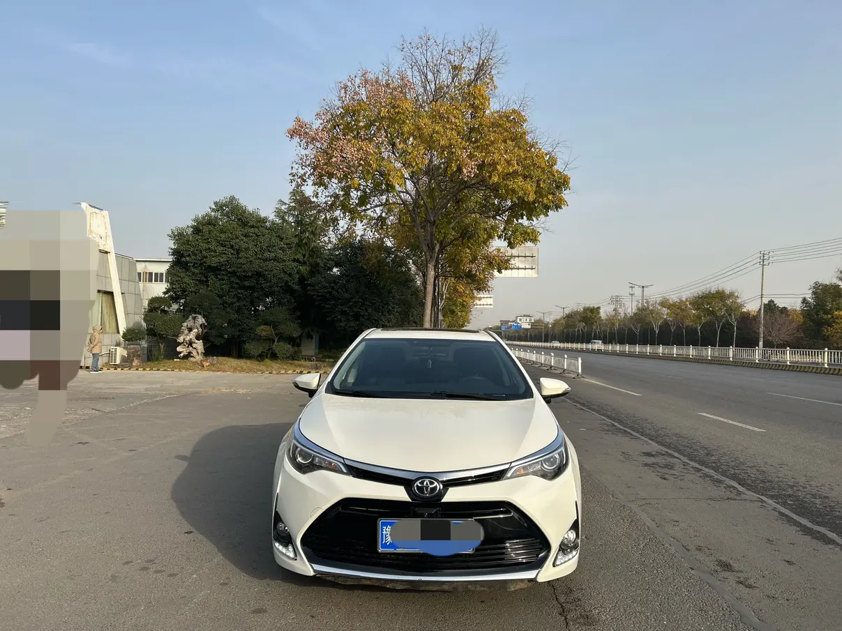 Toyota Levin (Lei Ling)  из Китая