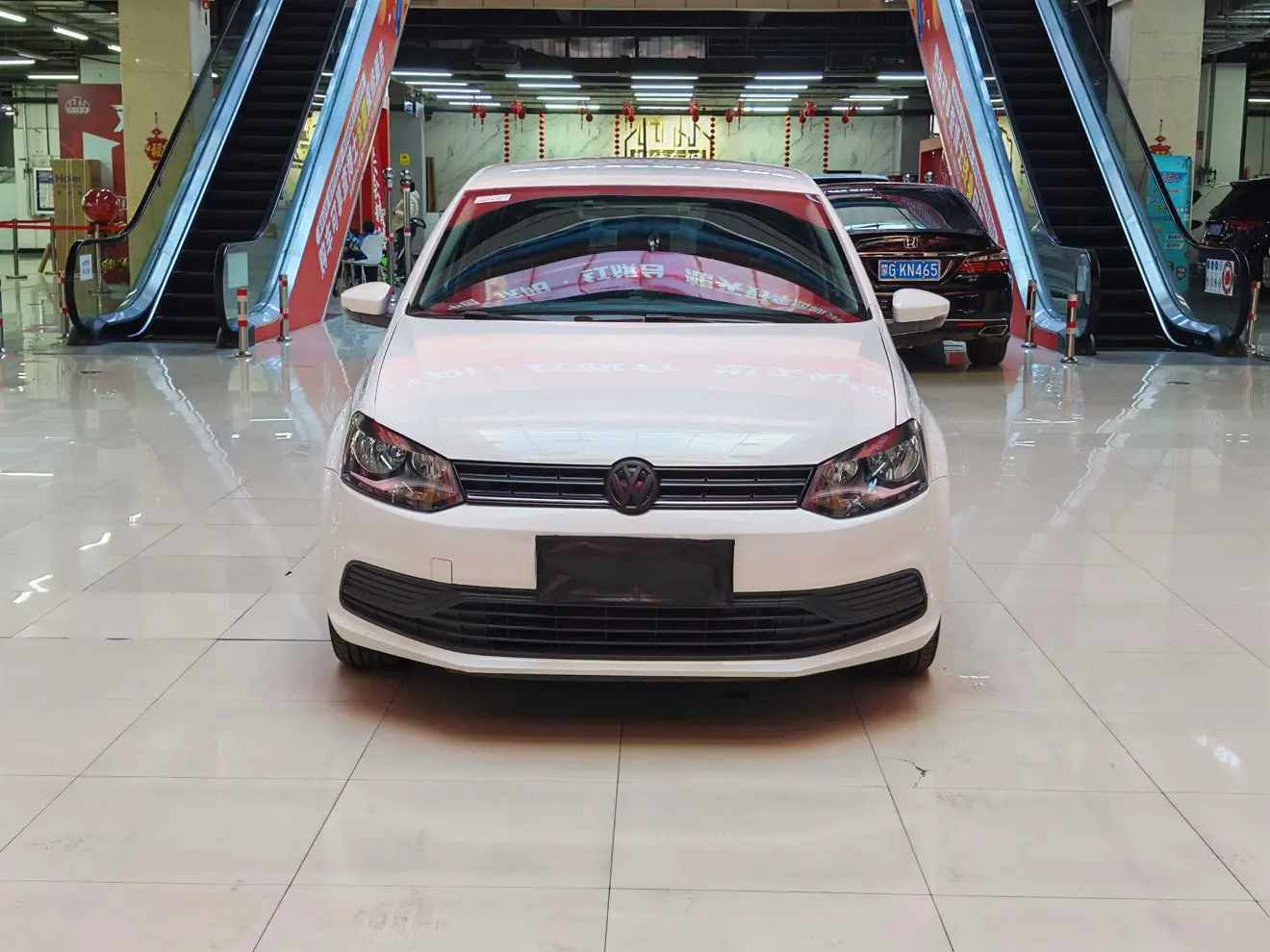 Volkswagen Polo  из Китая