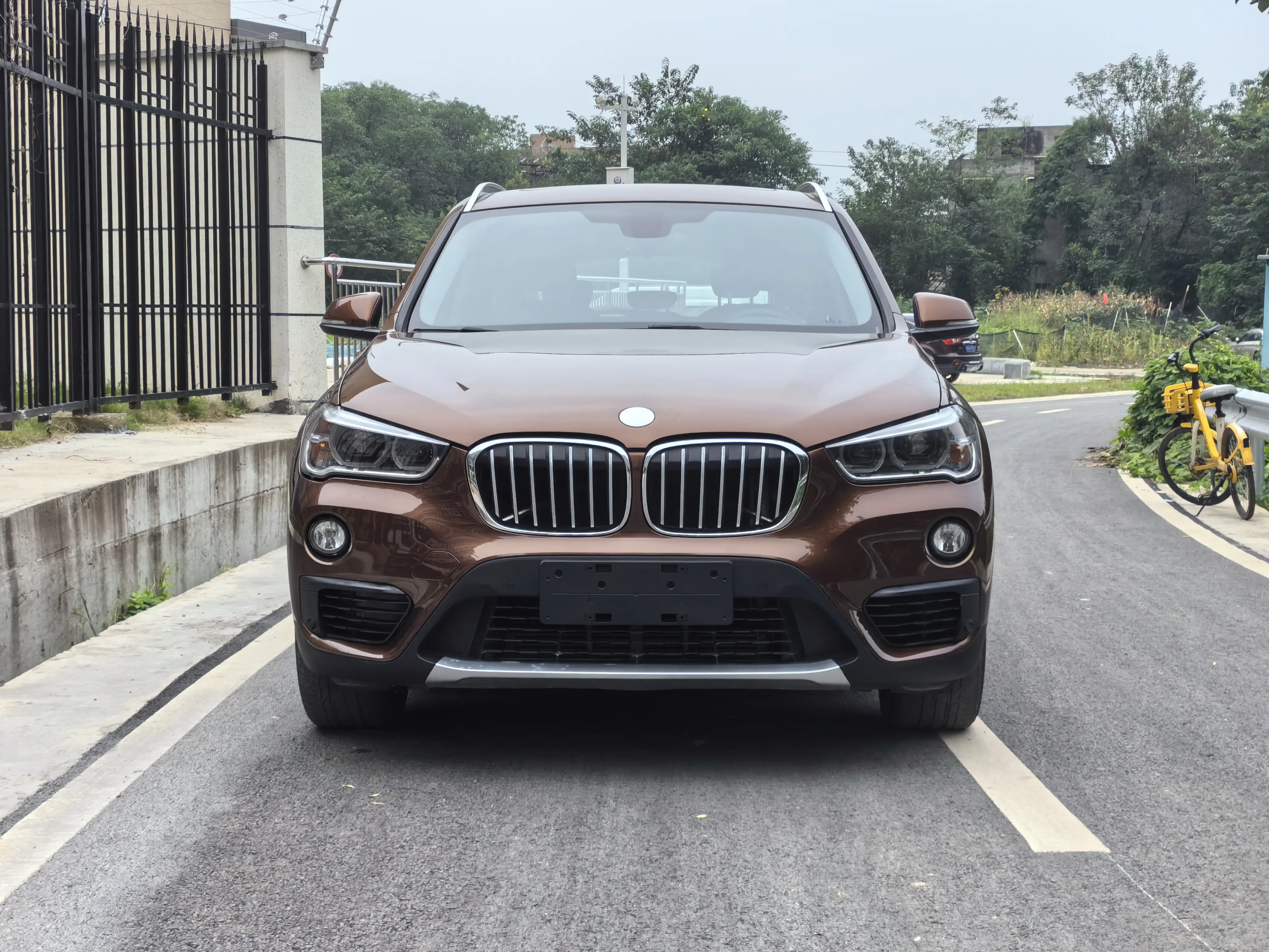 BMW X1  из Китая