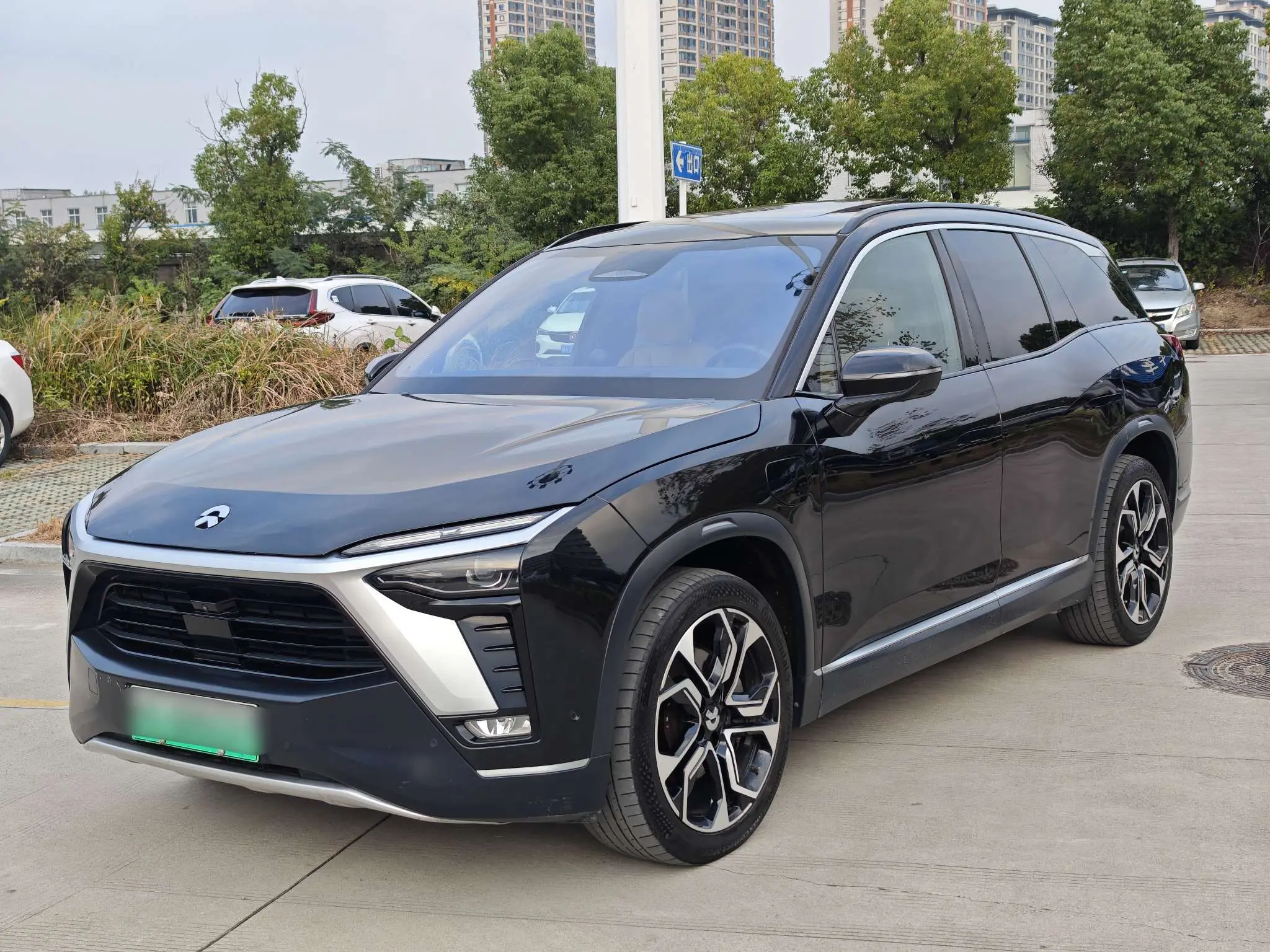 NIO ES8  из Китая