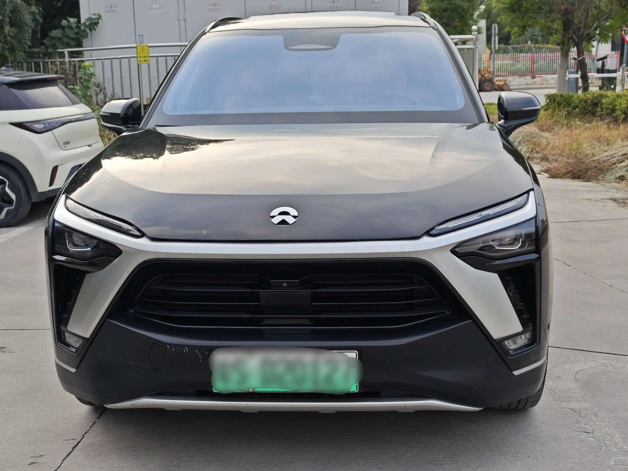 NIO ES8  из Китая