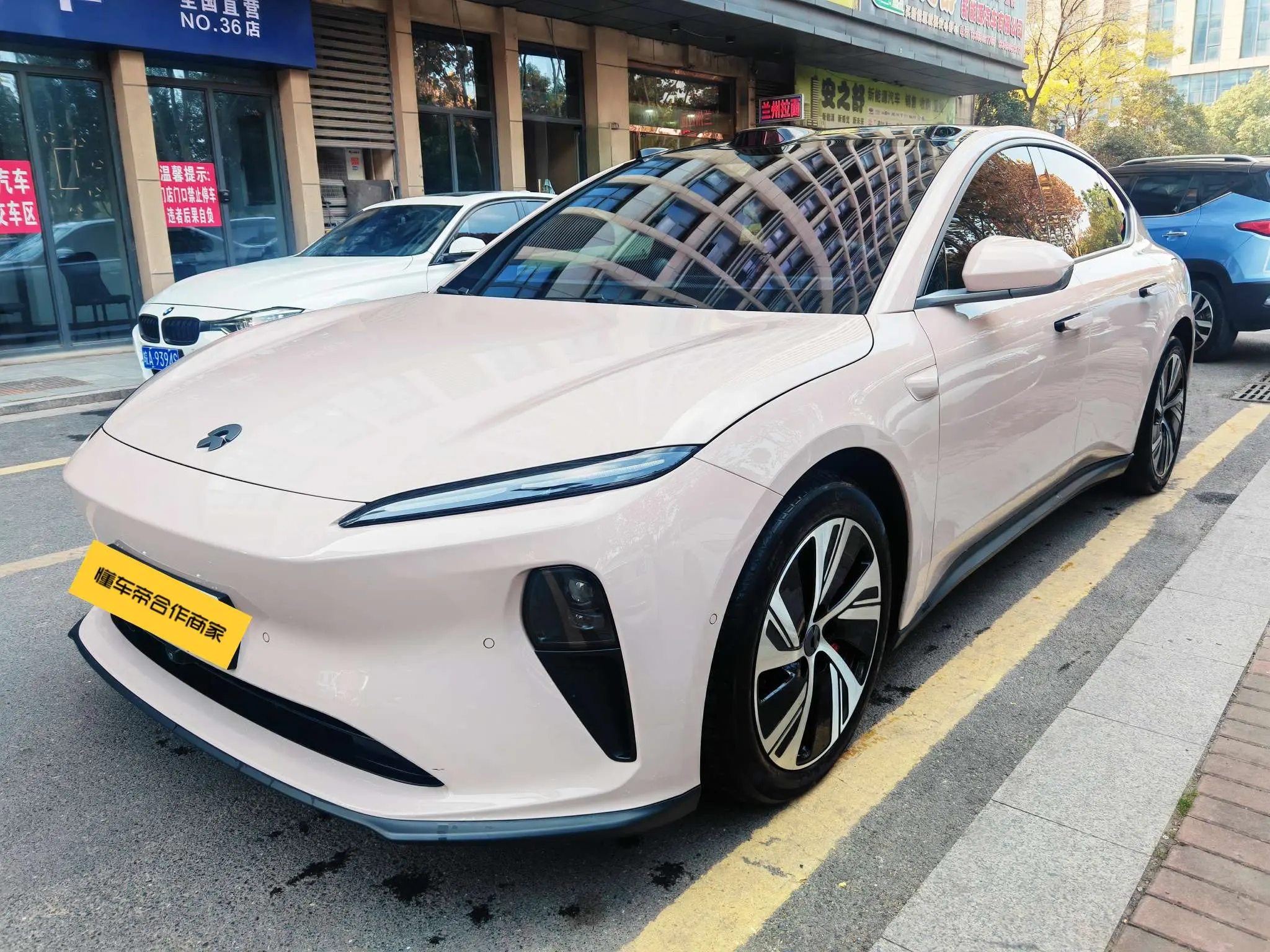 NIO ET5  из Китая