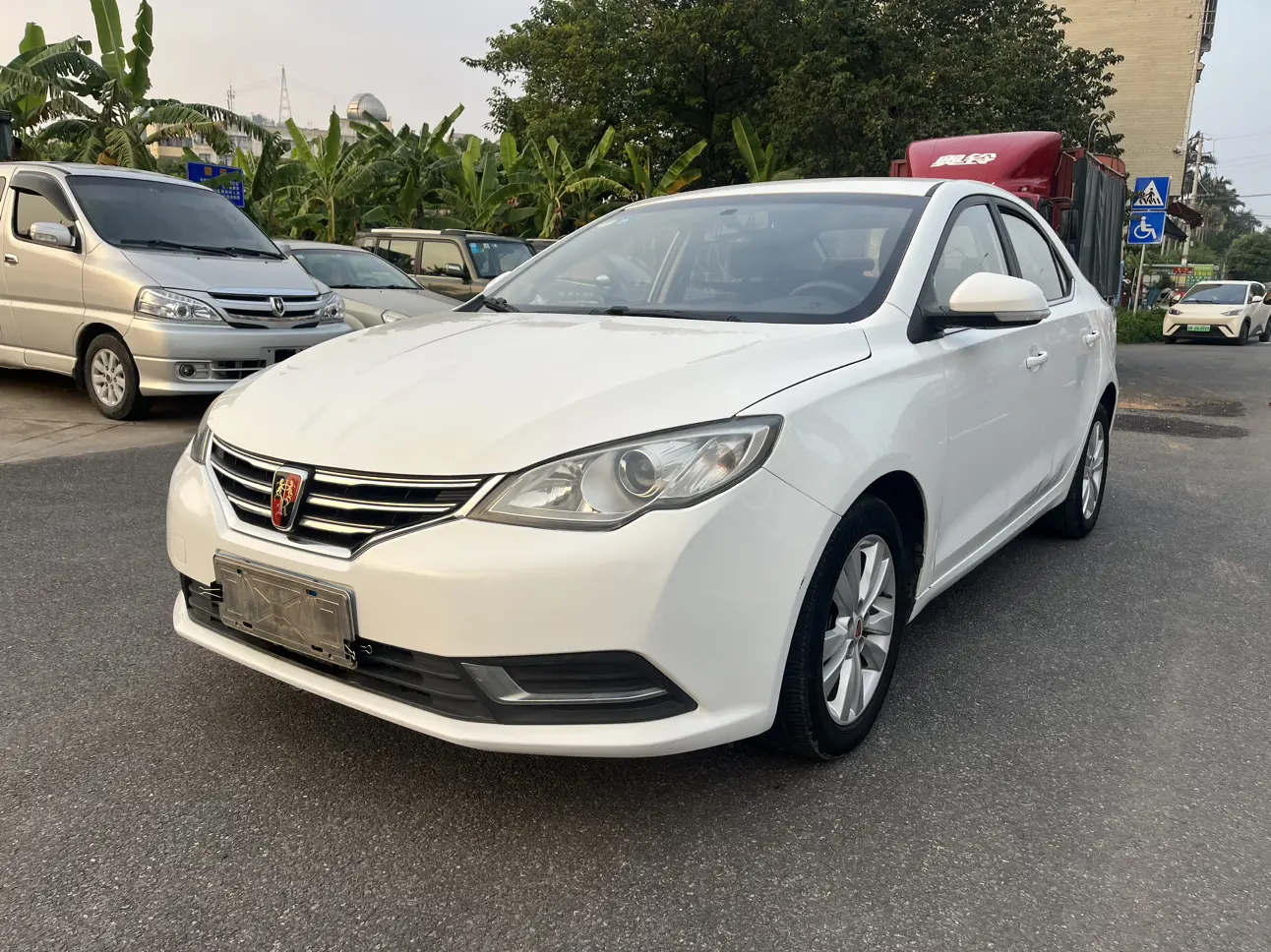 Roewe 360  из Китая