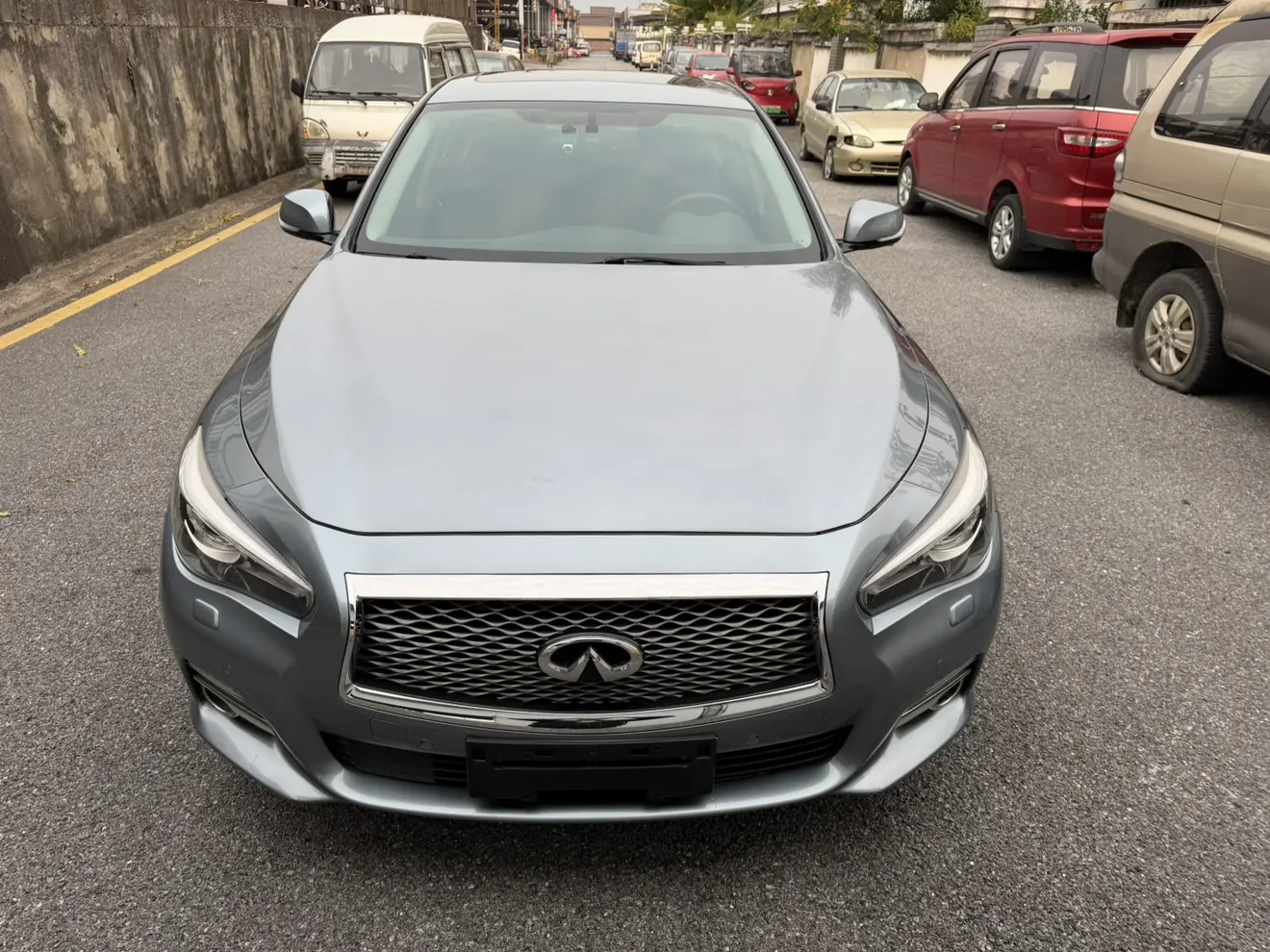 Infiniti Q50L  из Китая