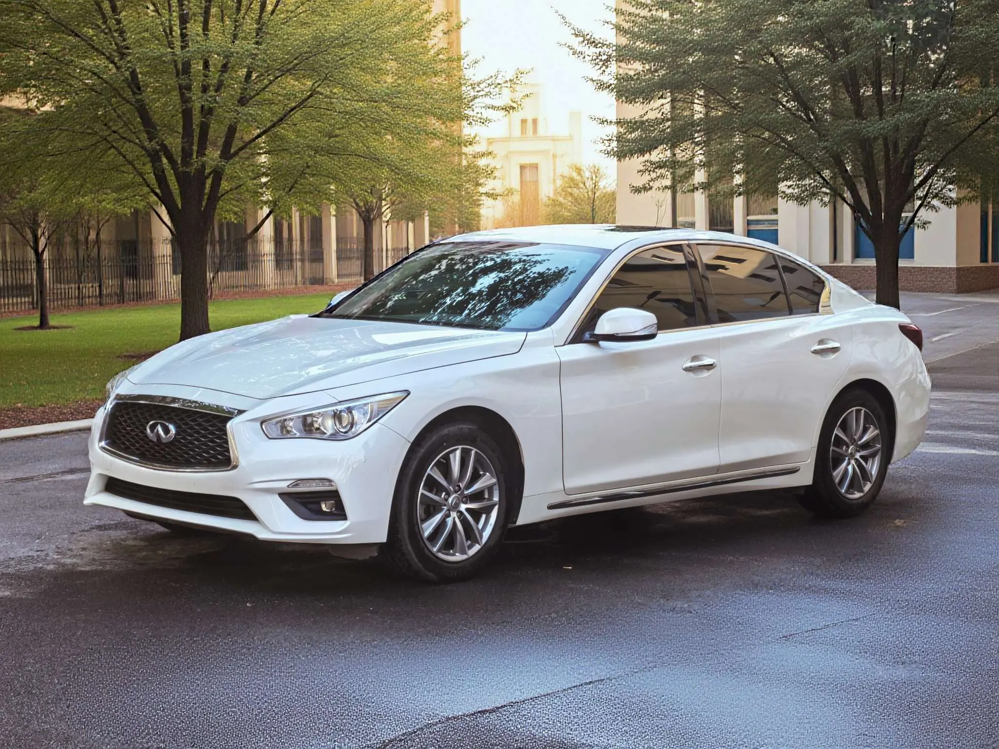 Infiniti Q50L  из Китая