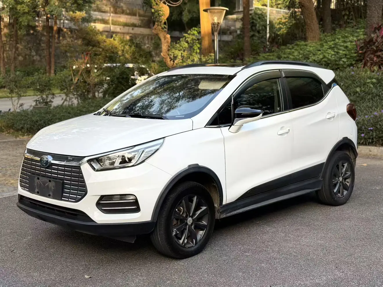 BYD Yuan EV  из Китая