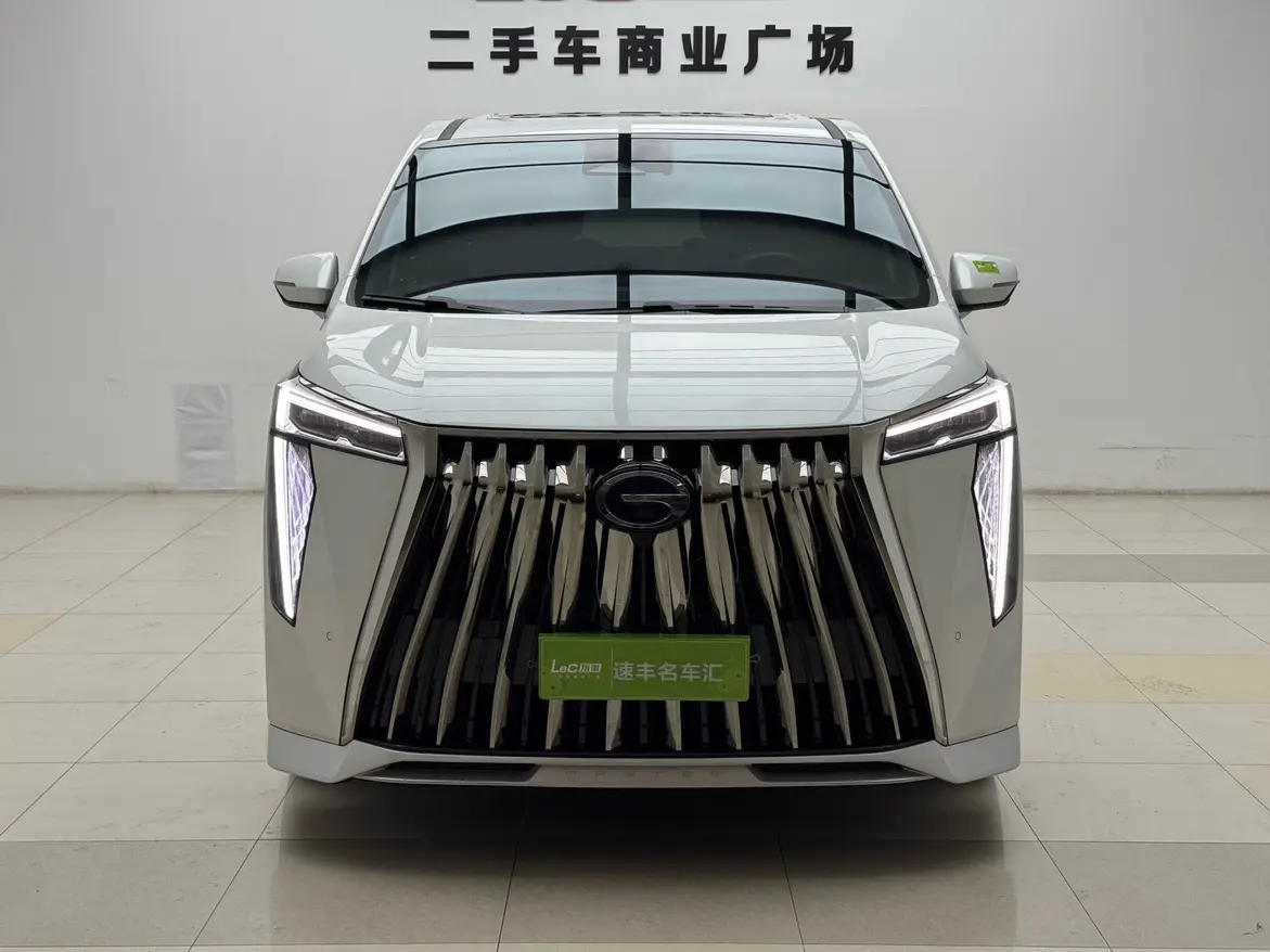 GAC Trumpchi M8  из Китая