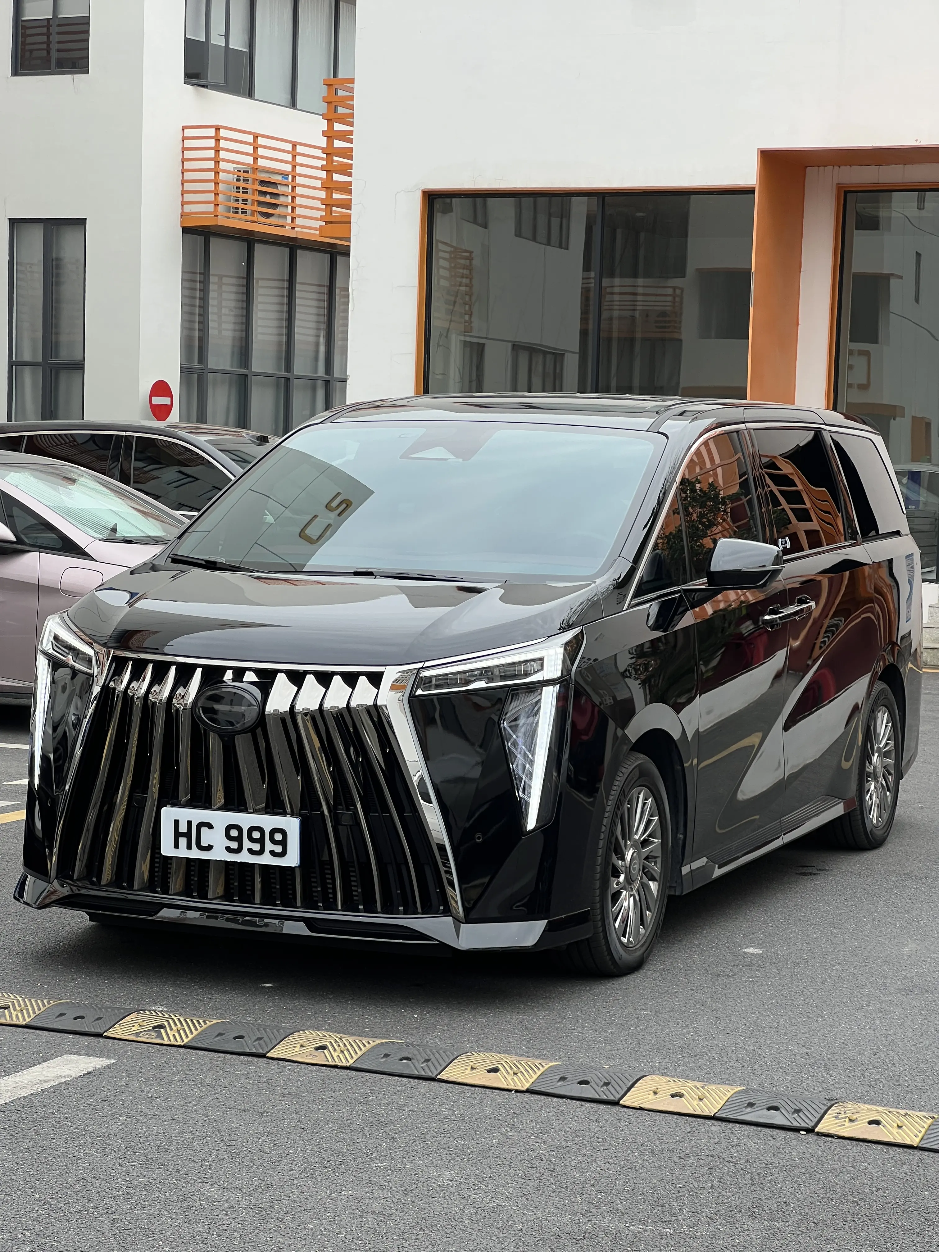 GAC Trumpchi M8  из Китая