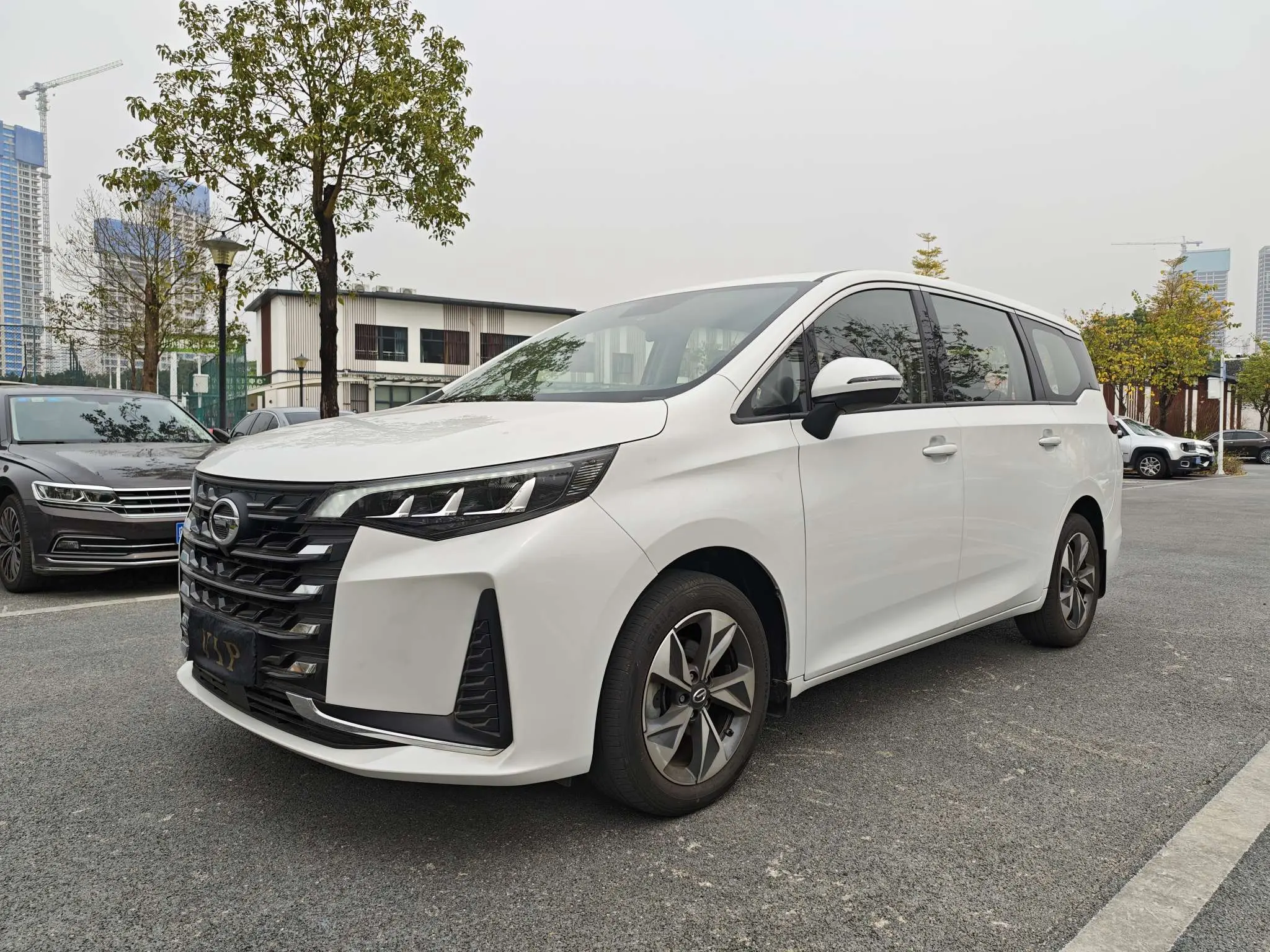 GAC Trumpchi M6  из Китая