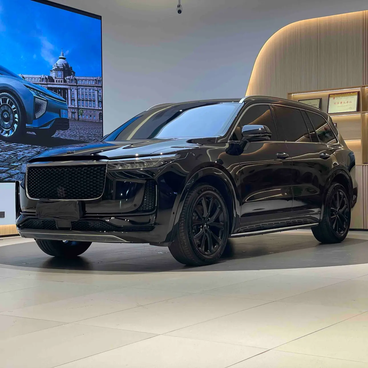 Li ONE (Ideal ONE)  из Китая